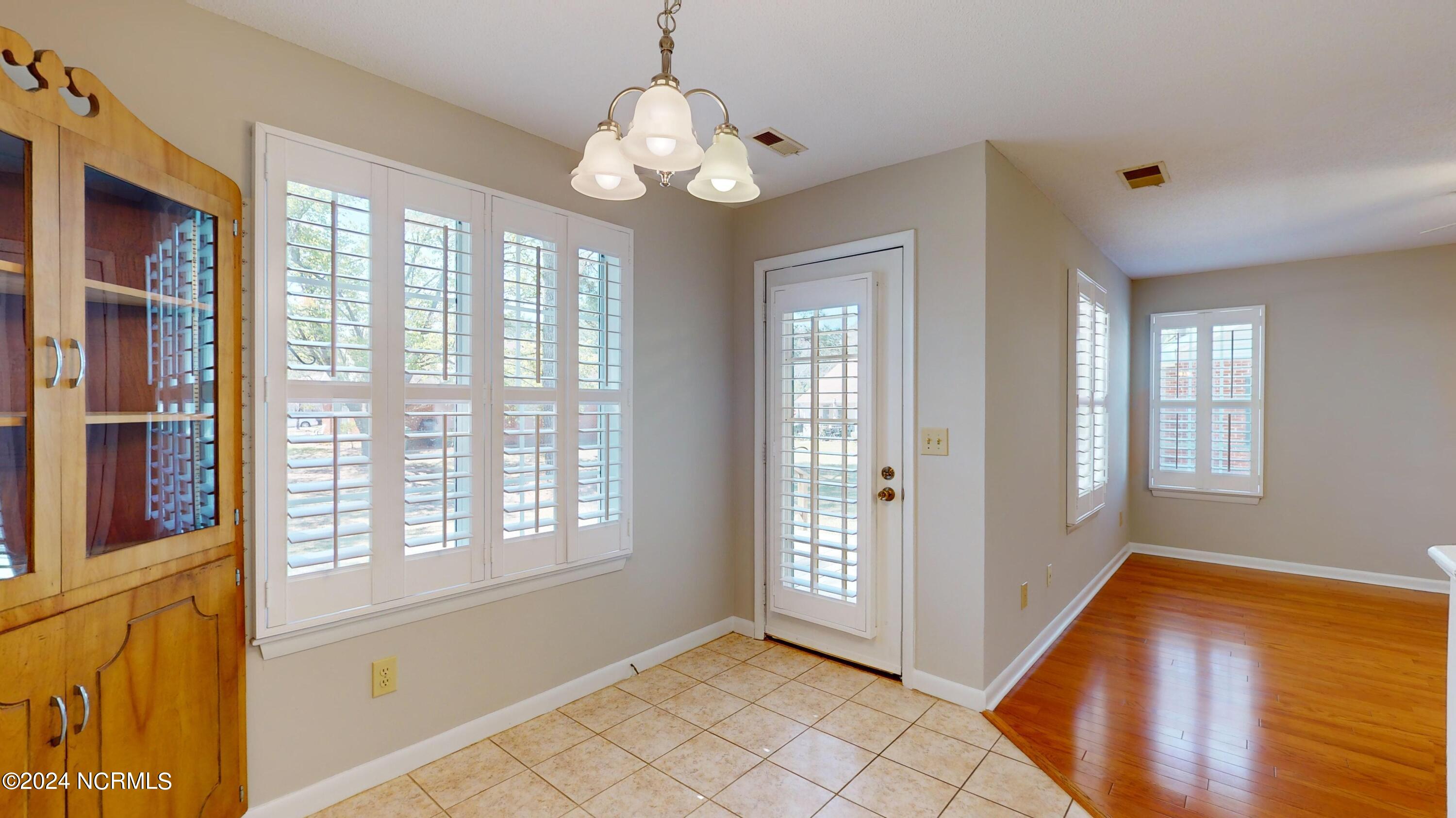 727 Chancery Lane Property Photo 11