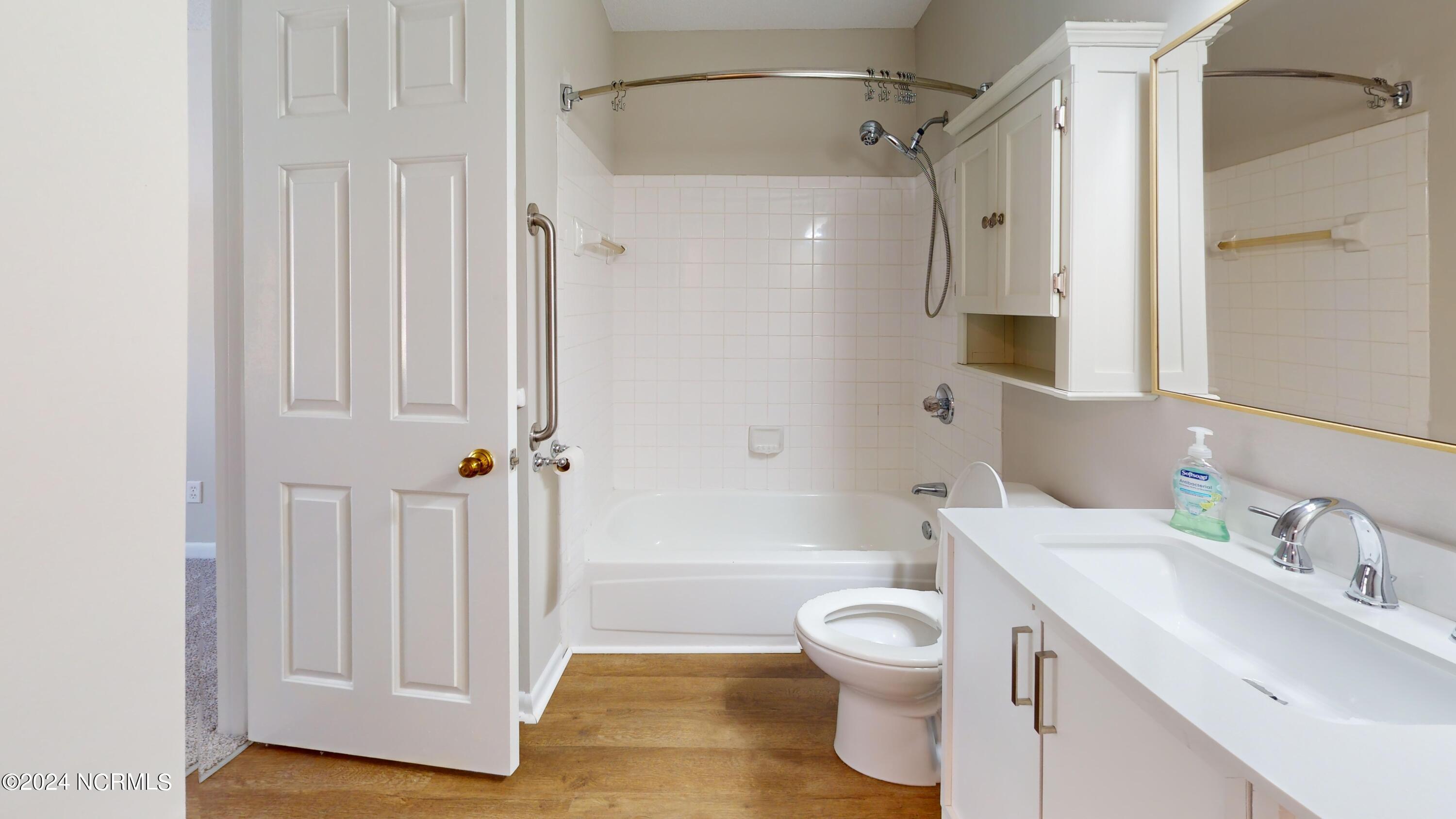 727 Chancery Lane Property Photo 14