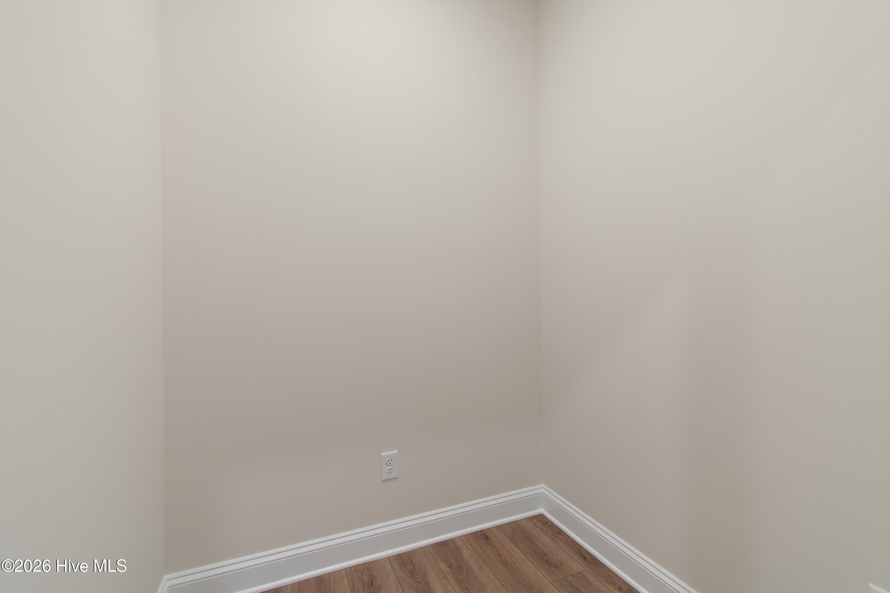 27 N High Point Road Property Photo 32
