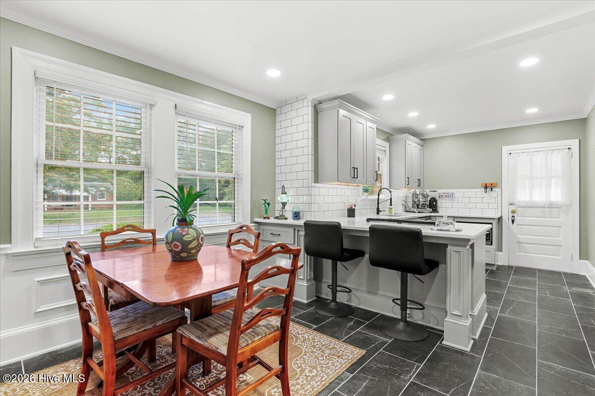 1308 E Park Ave B Property Photo 11