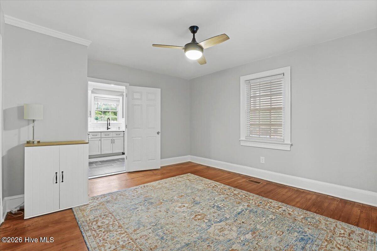 1308 E Park Ave B Property Photo 22