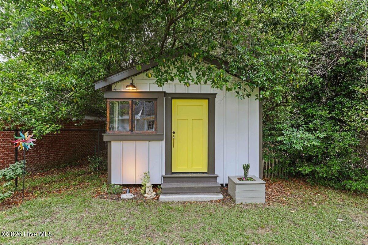 1308 E Park Ave B Property Photo 29