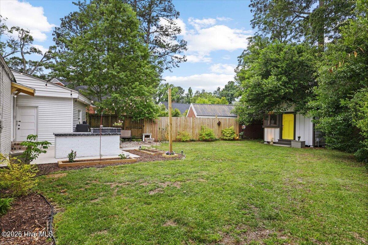 1308 E Park Ave B Property Photo 30