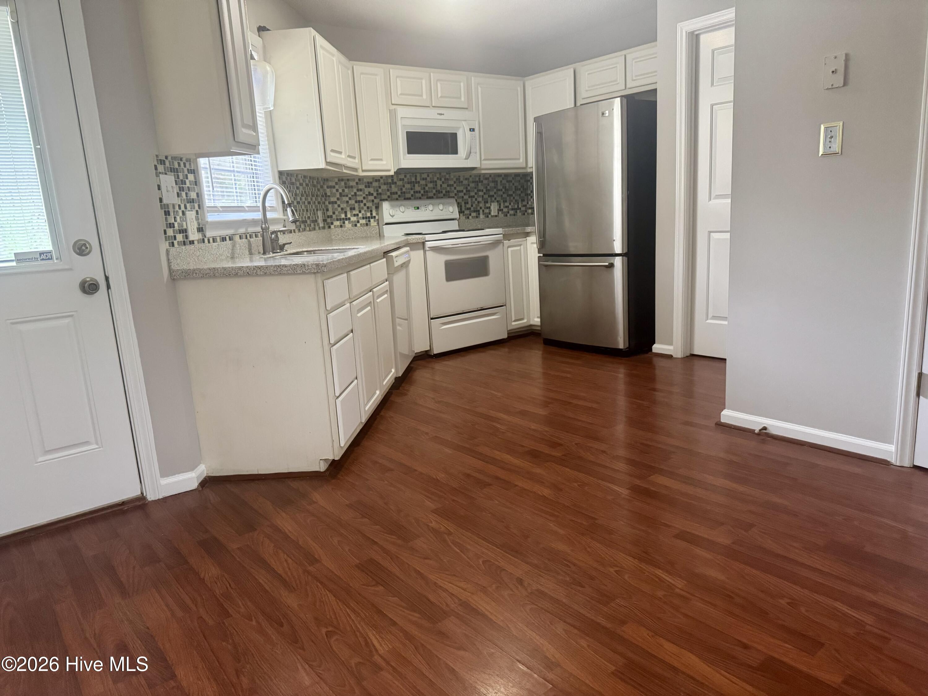 2502 Bluff View Court B Property Photo 6