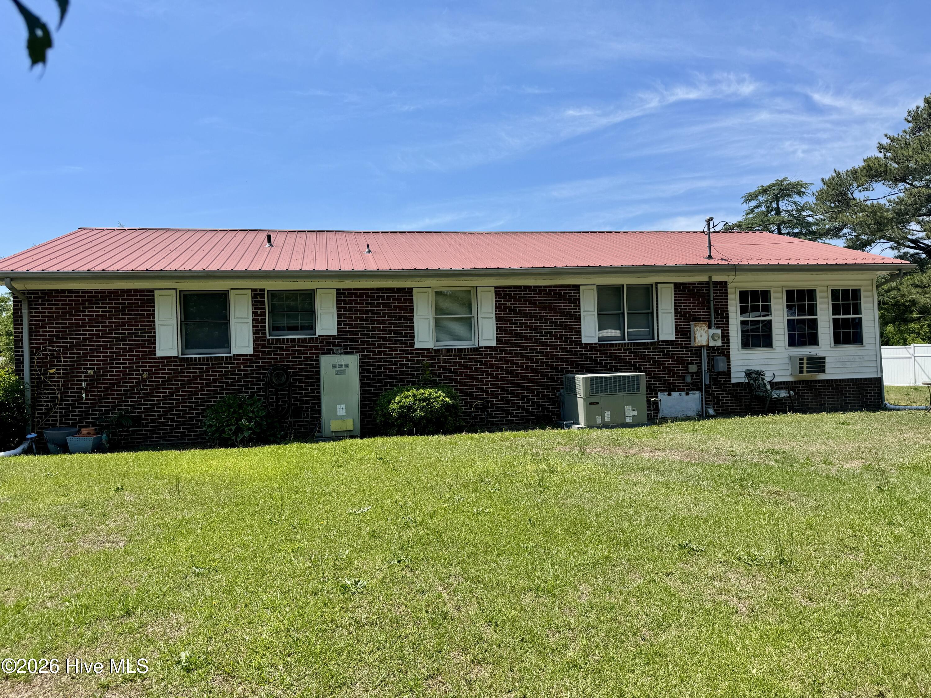 112 Mcqueen Street Property Photo 23