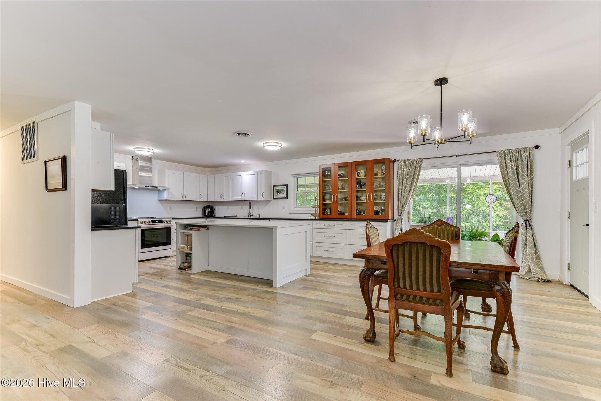 4109 Pine Ridge Road Property Photo 10