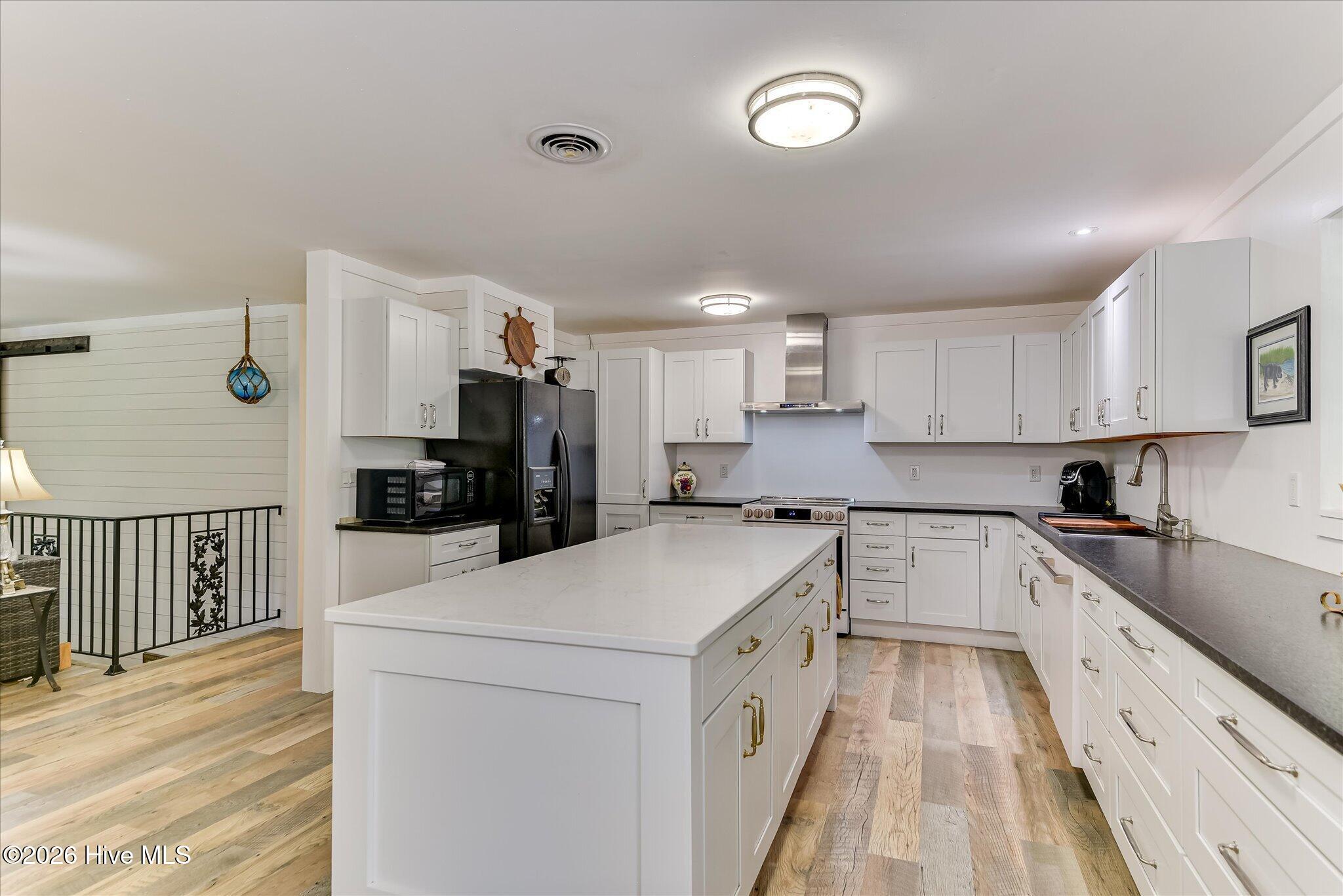 4109 Pine Ridge Road Property Photo 11