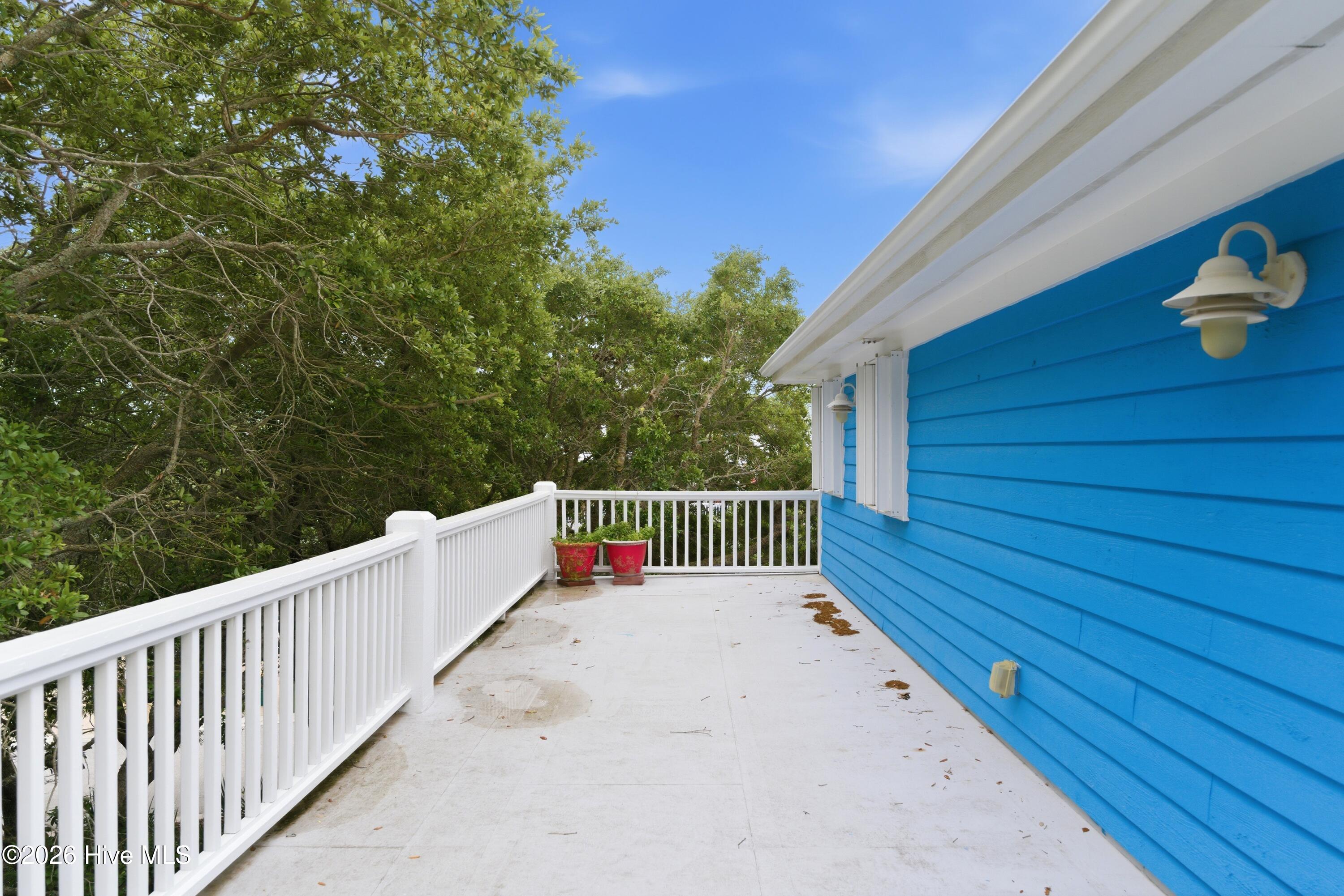 192 Seawatch Way Property Photo 45