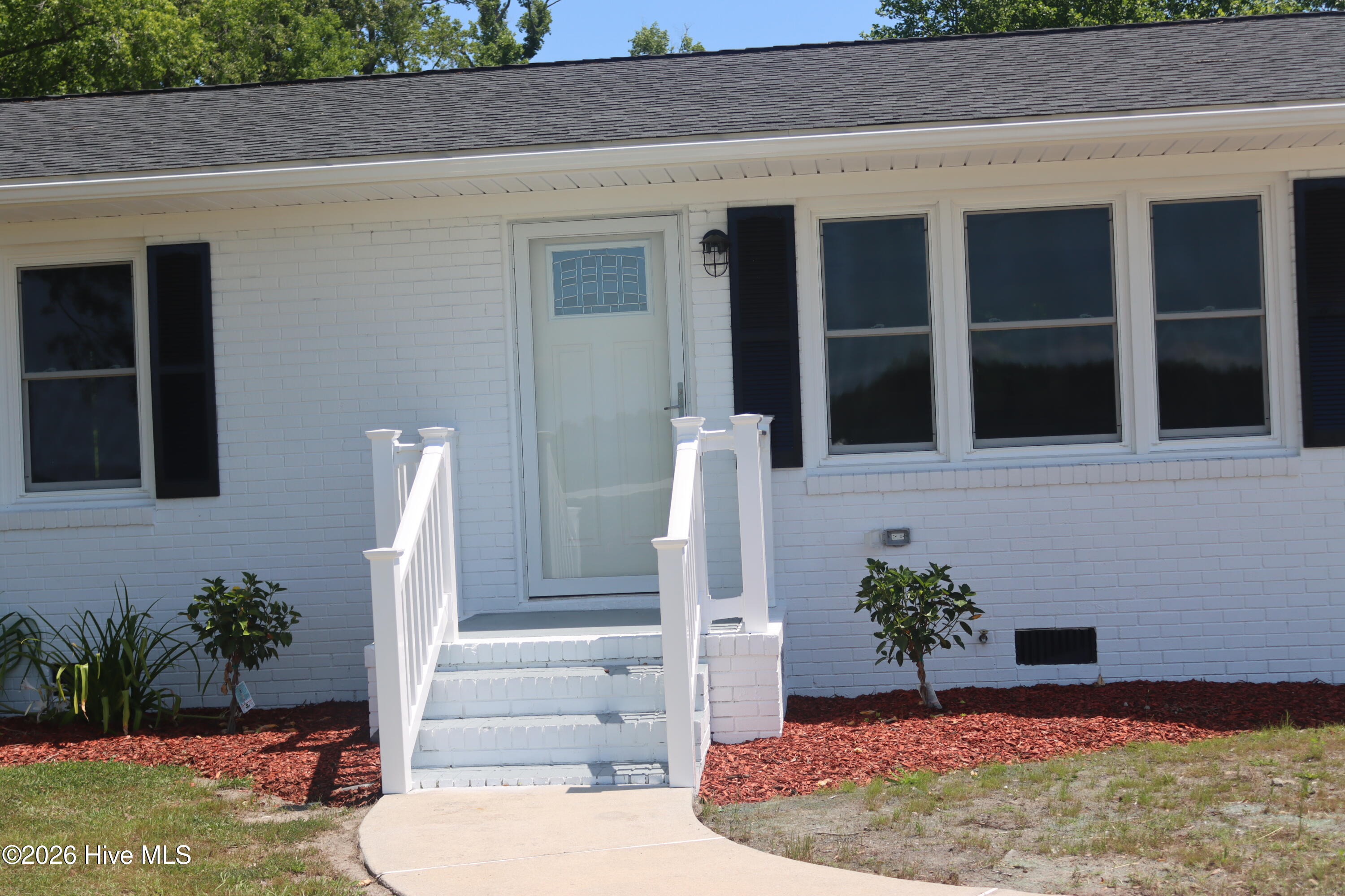 18095 Nc Highway 55 Property Photo 2