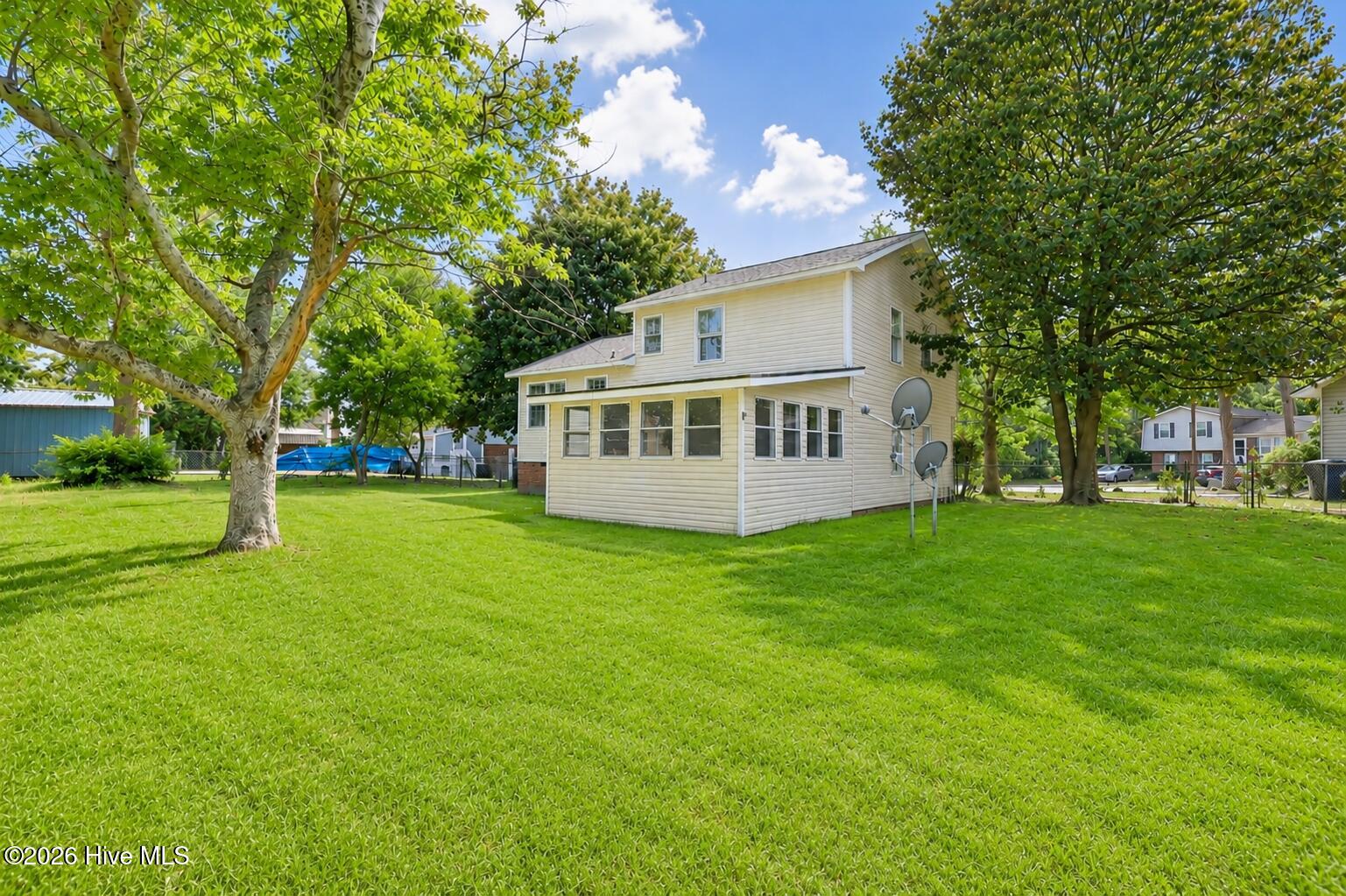 2803 Shade Tree Drive Property Photo 12
