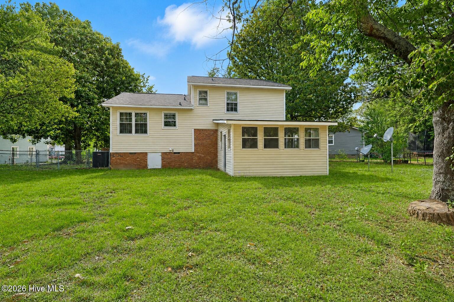 2803 Shade Tree Drive Property Photo 13