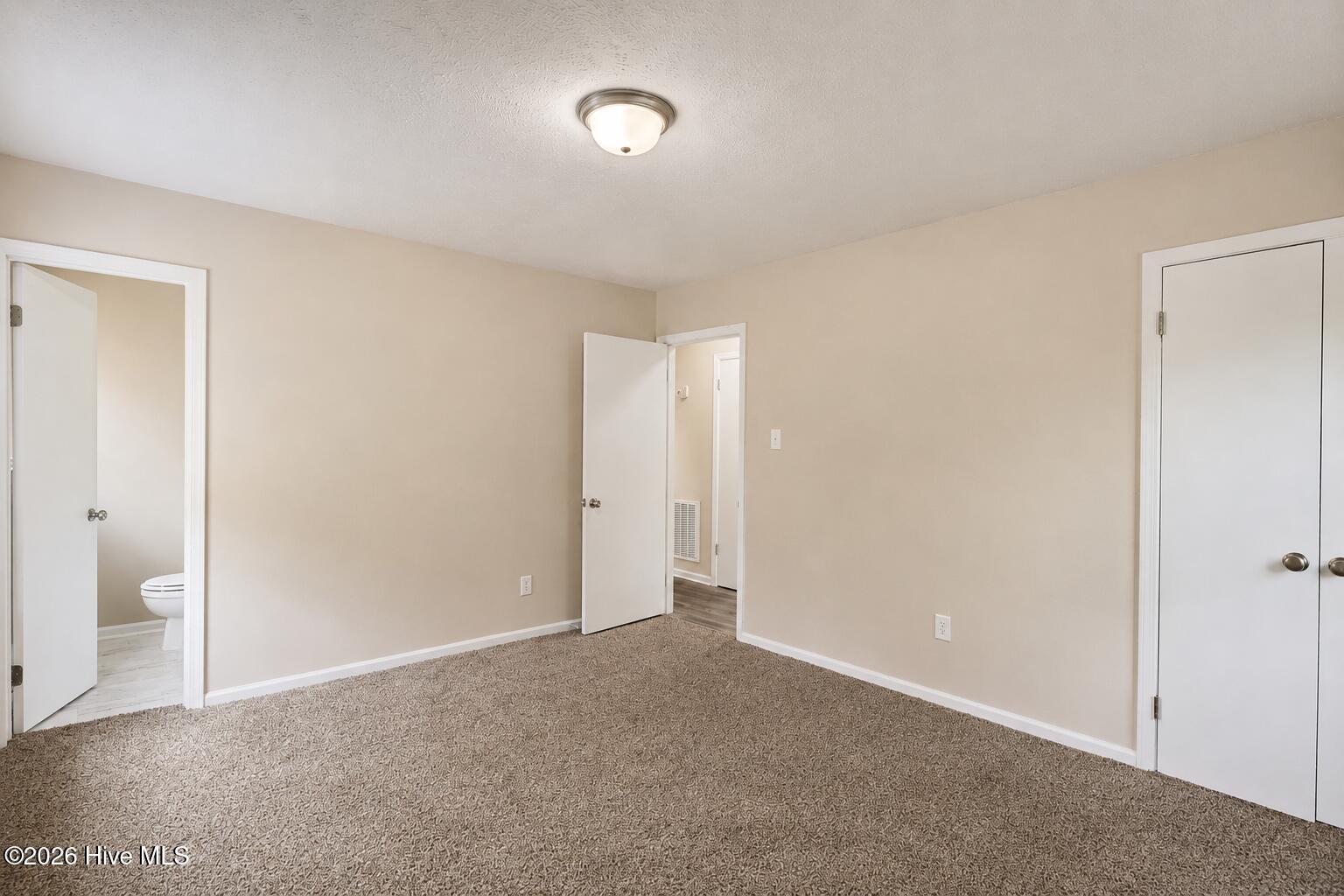 2803 Shade Tree Drive Property Photo 15