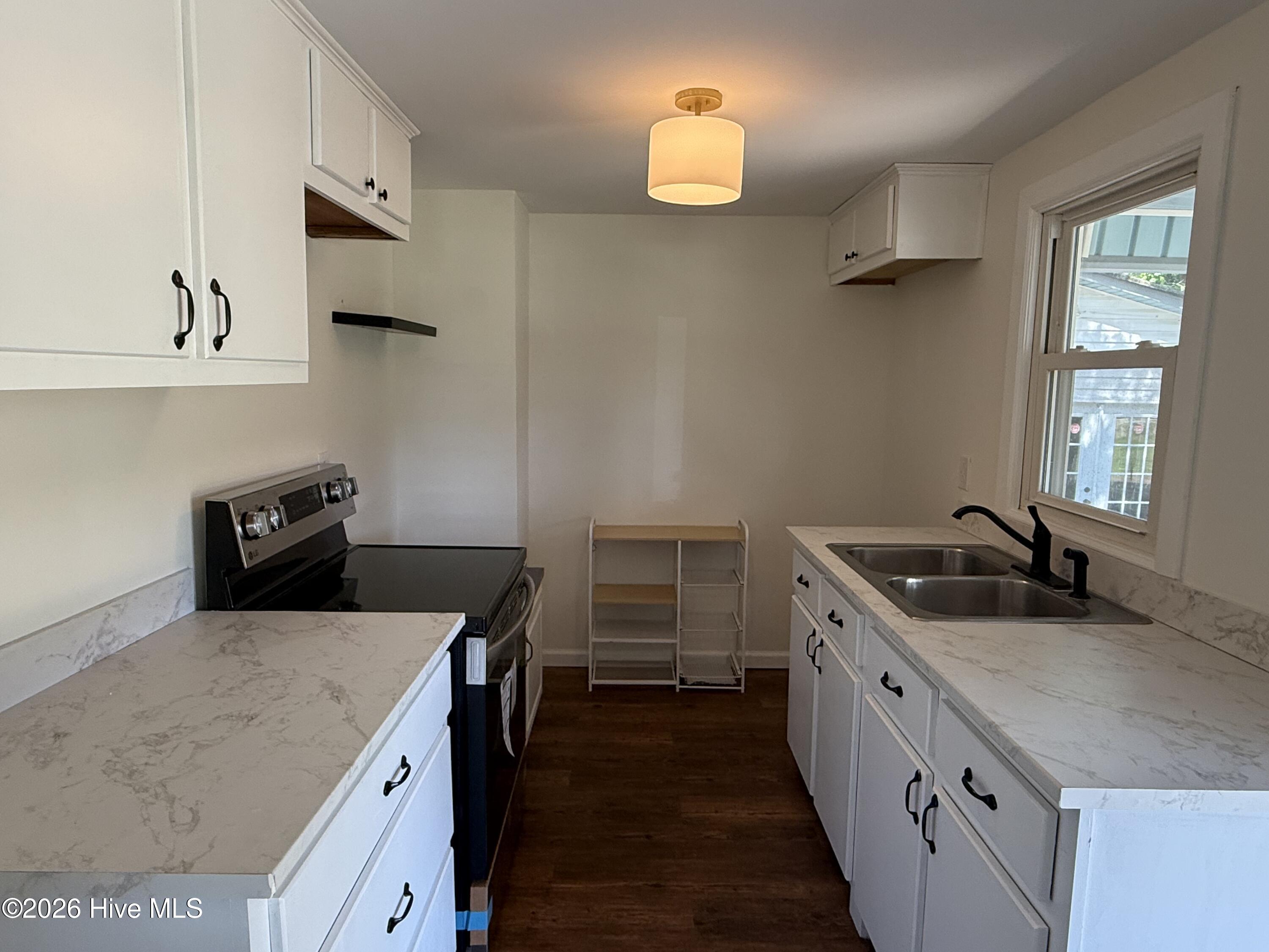 9936 Hobbton Highway Property Photo 7
