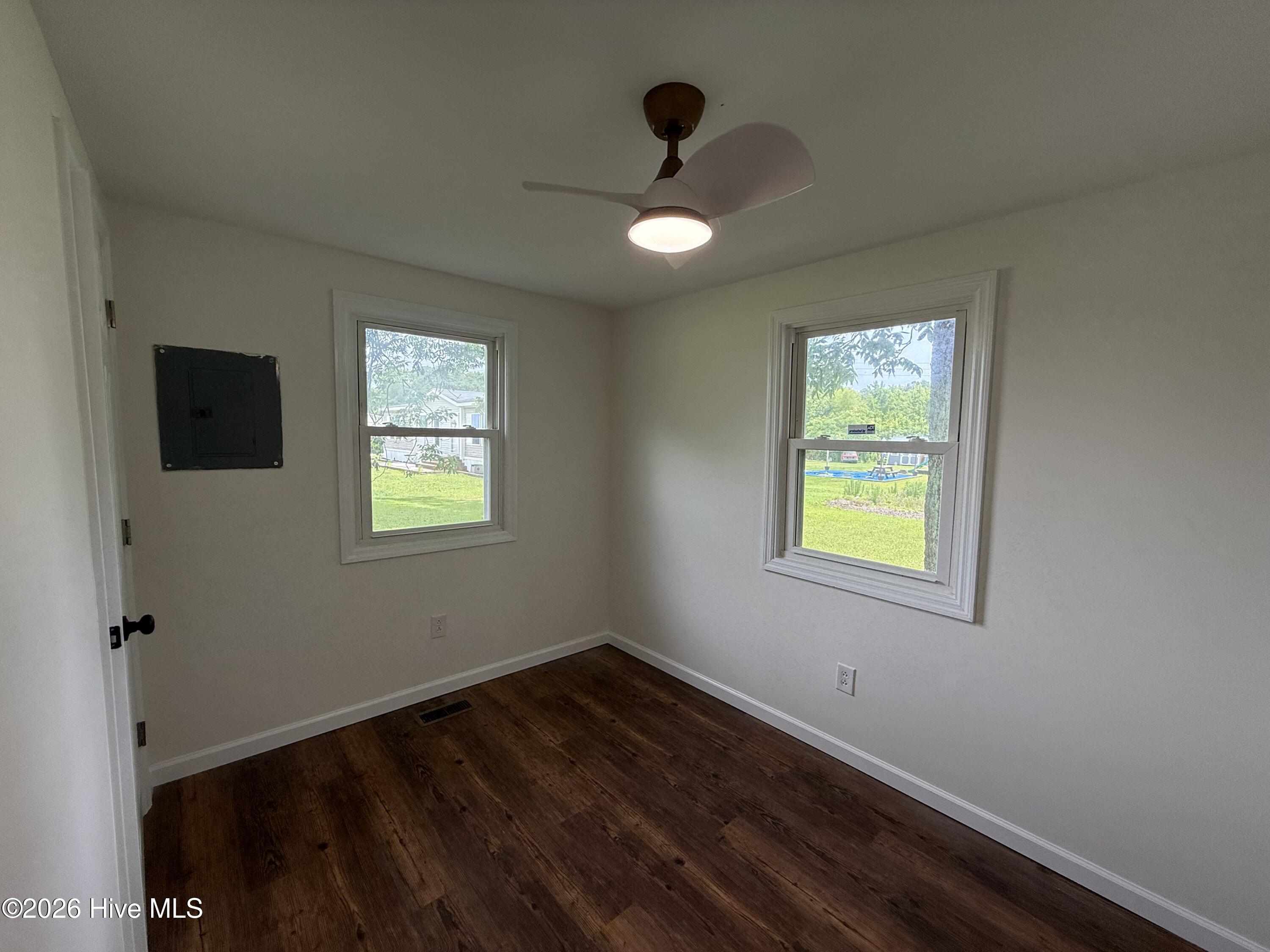 9936 Hobbton Highway Property Photo 11