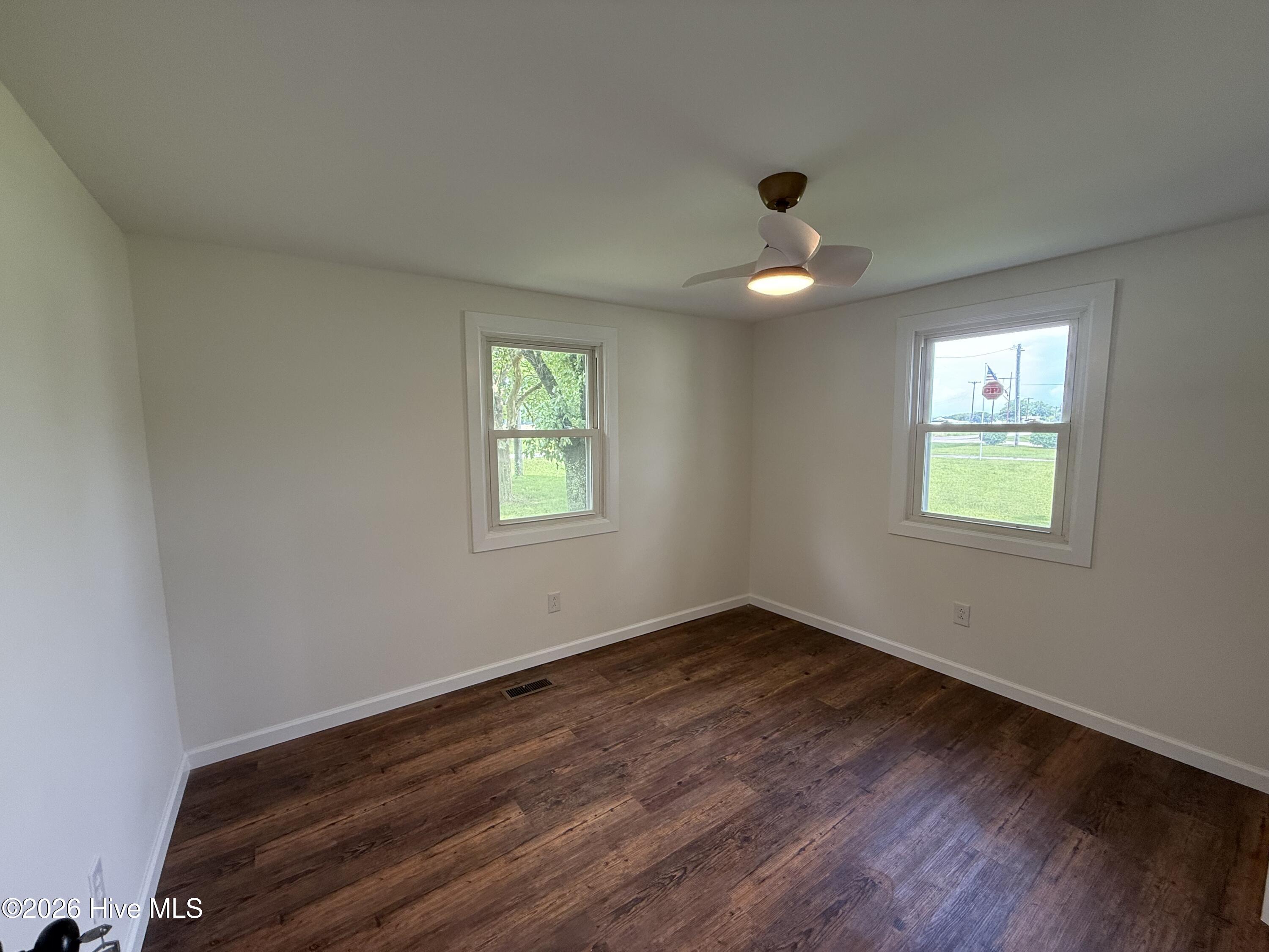 9936 Hobbton Highway Property Photo 13