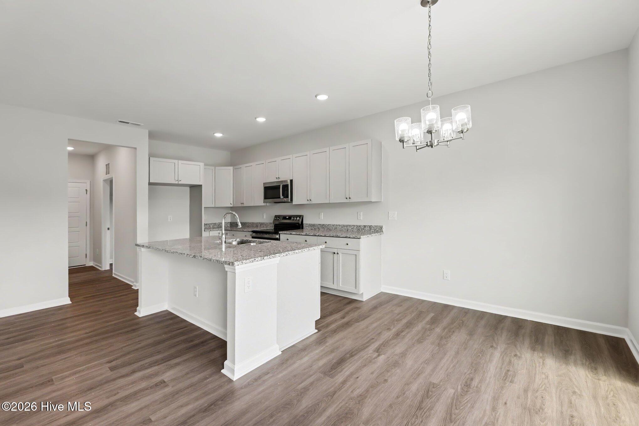38 Fiddleneck Court Property Photo 9