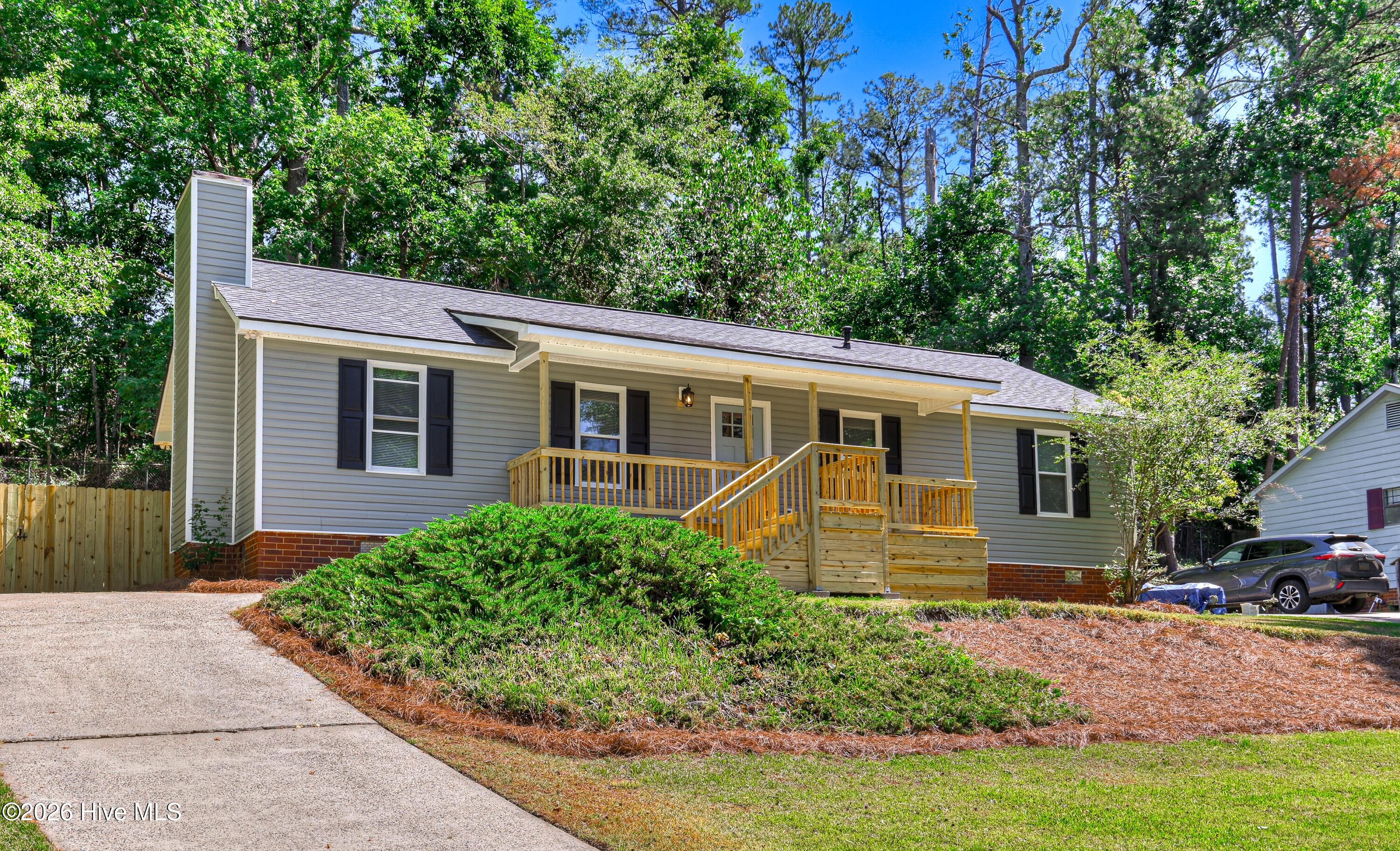 219 Dry Creek Road Property Photo 2