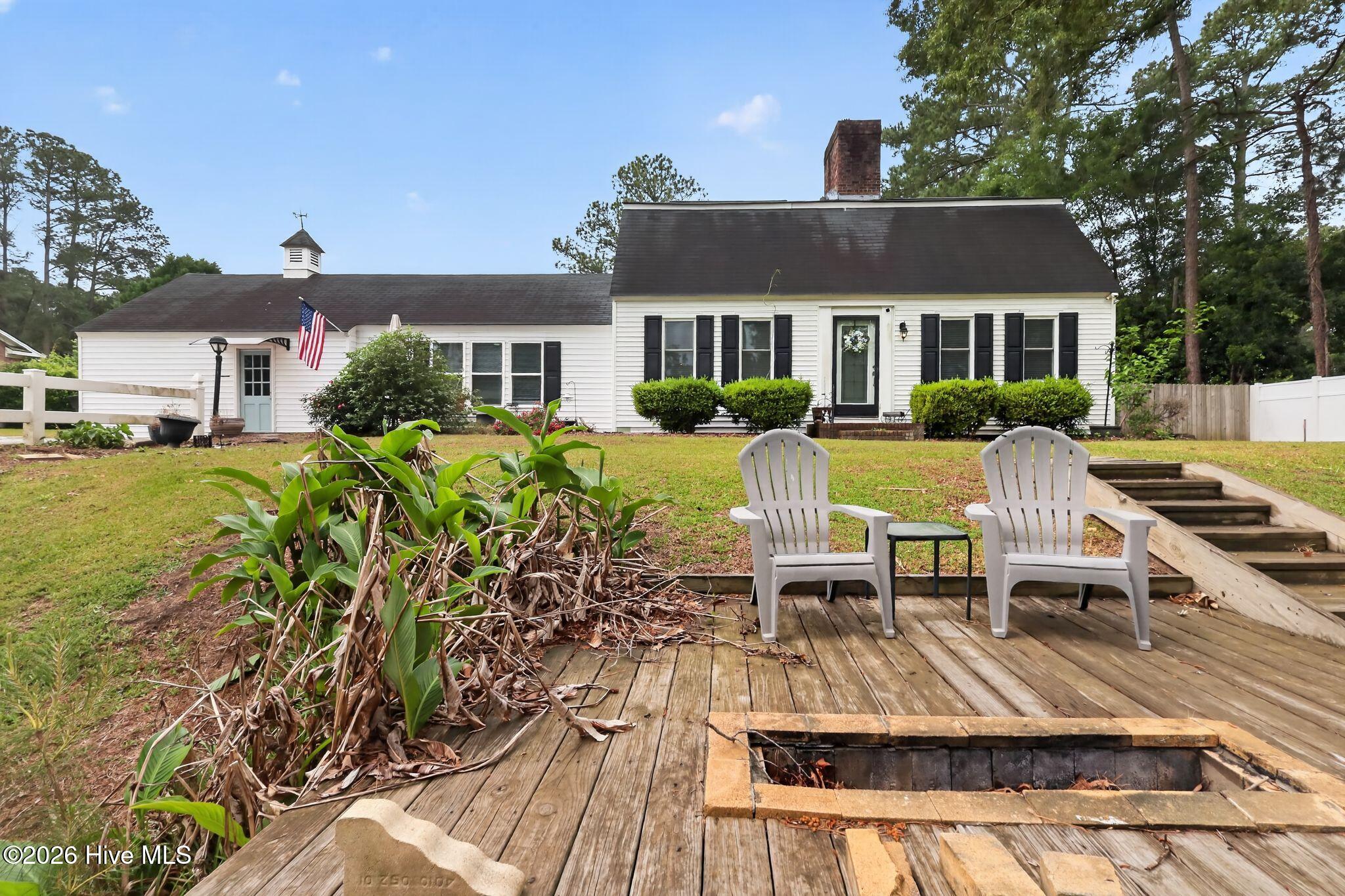 206 Woodland Drive Property Photo 1