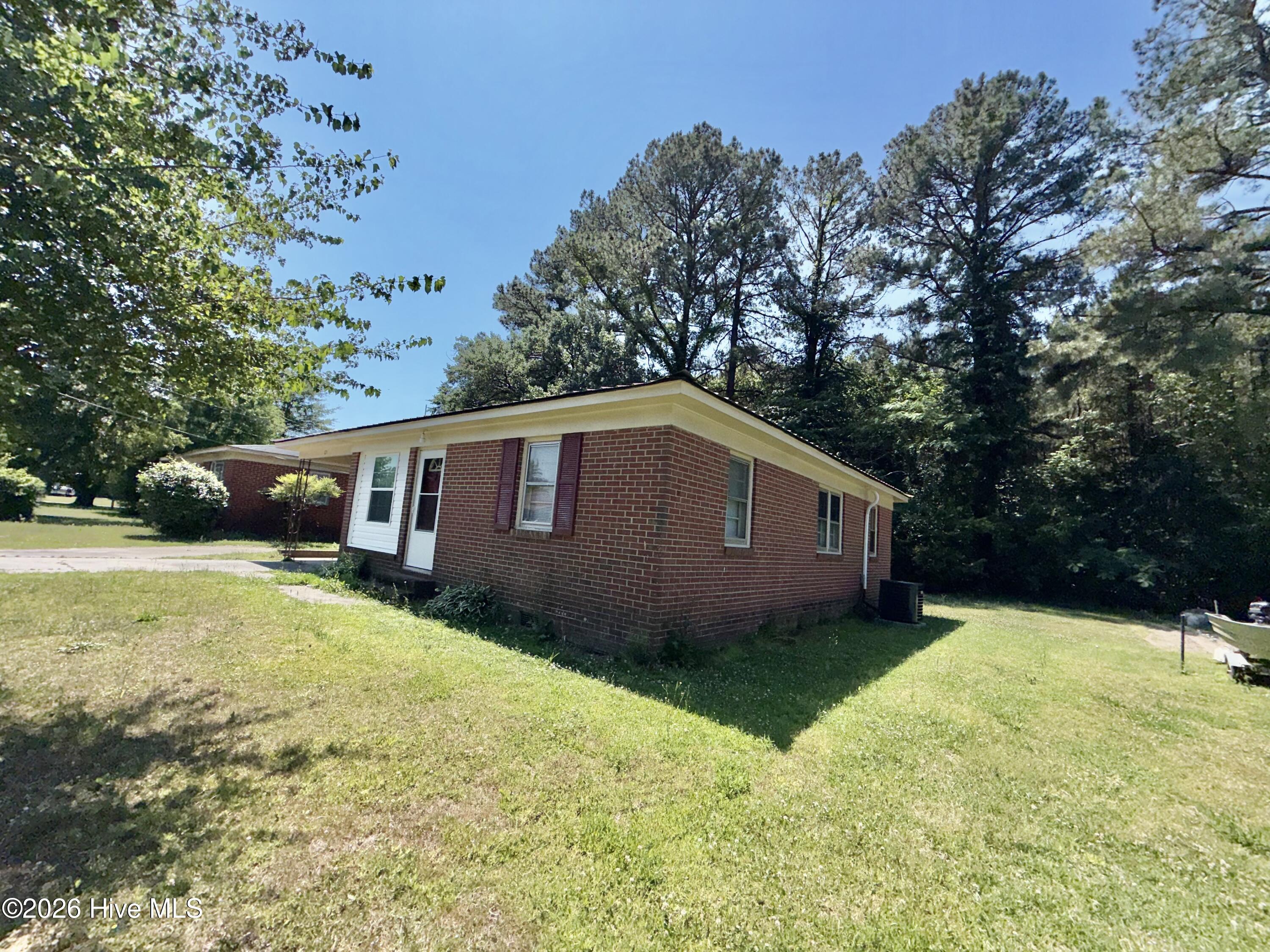121 Anne Street Property Photo 1