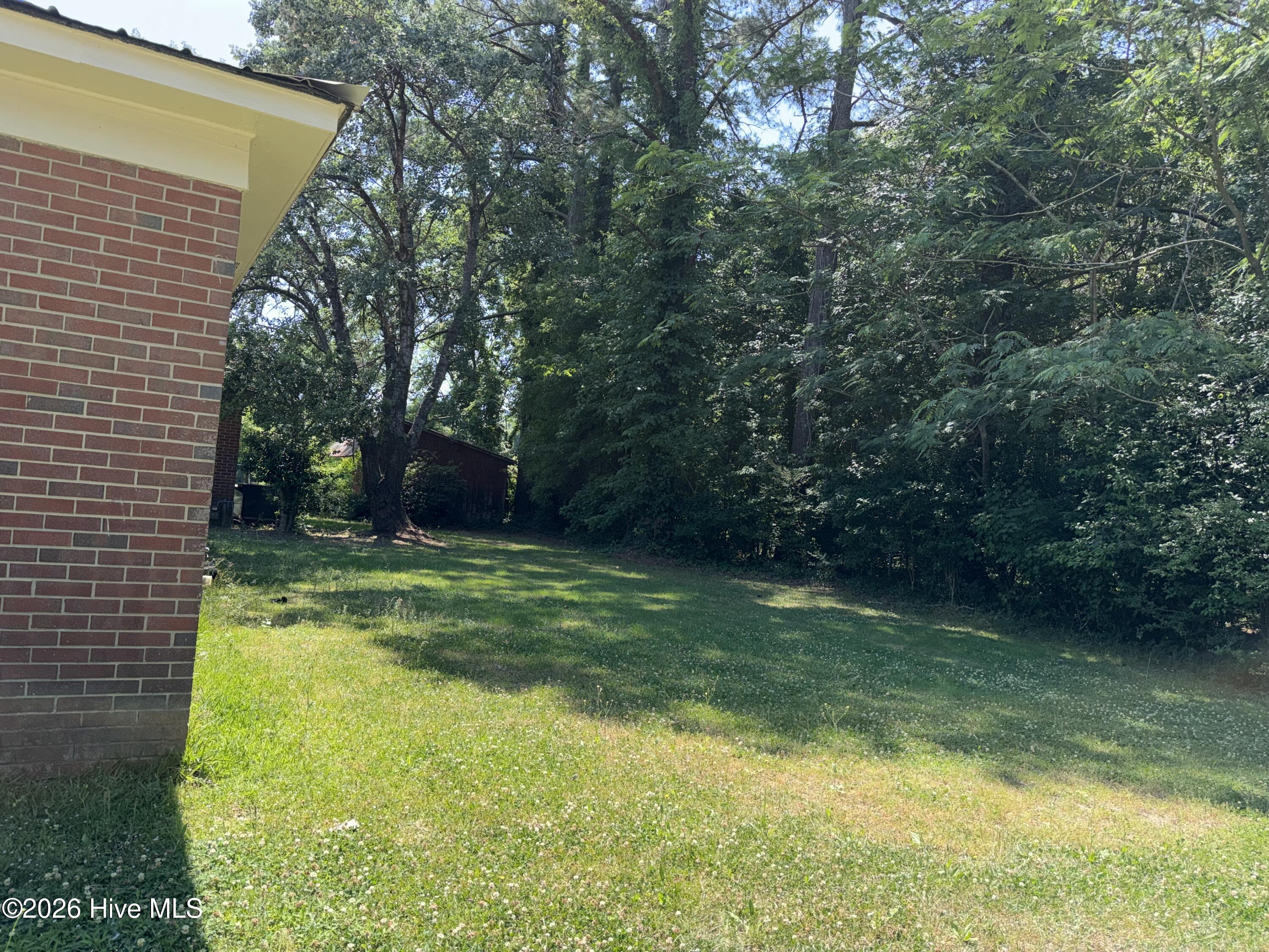 121 Anne Street Property Photo 4