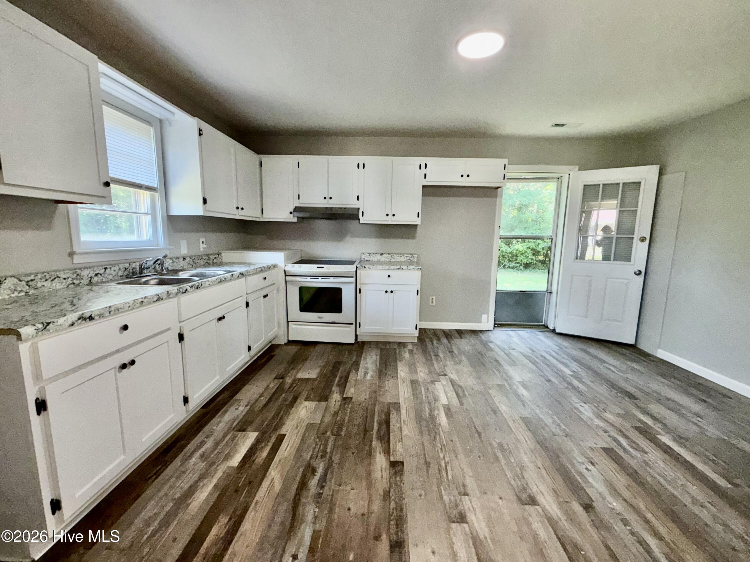 121 Anne Street Property Photo 22