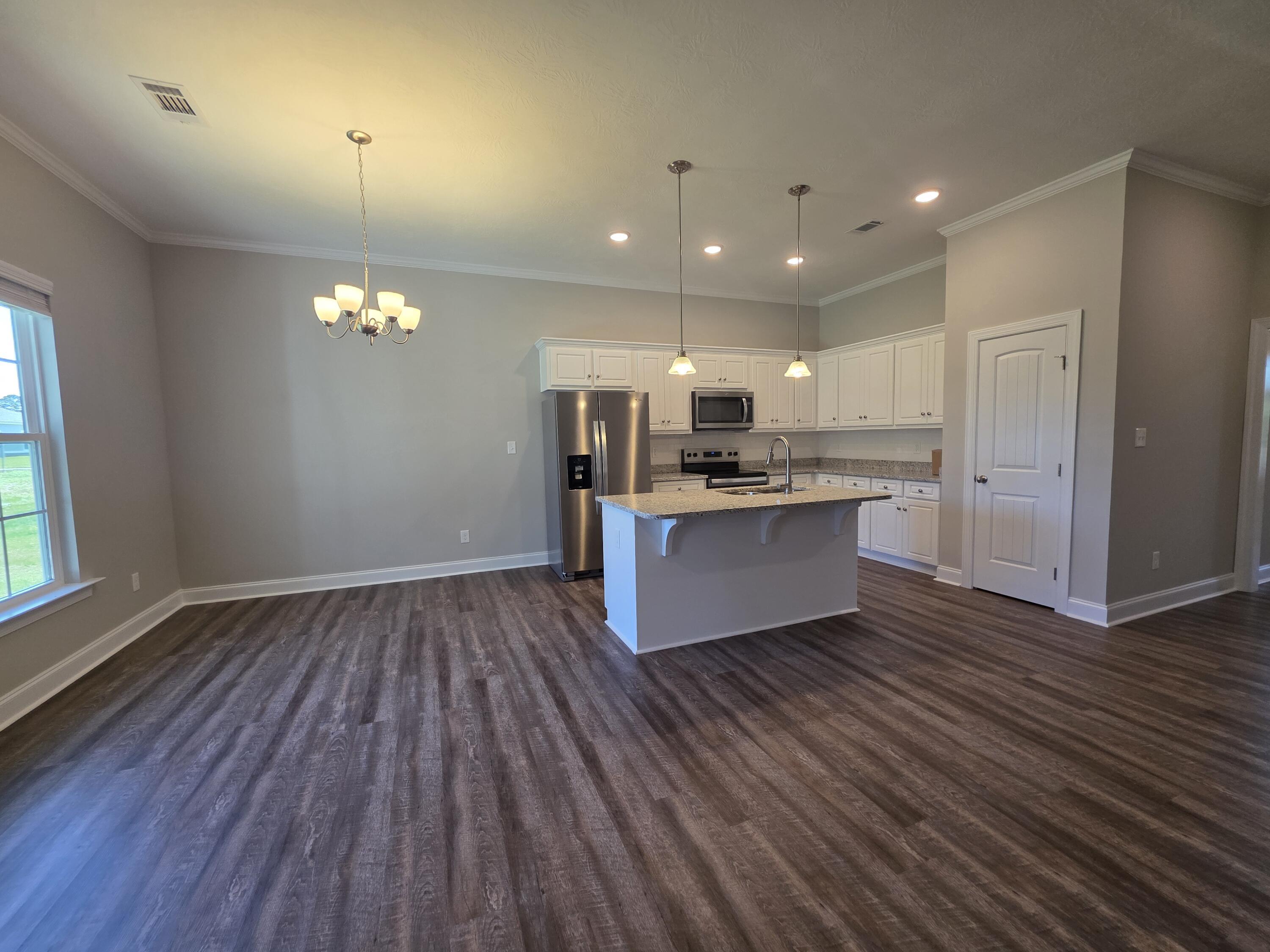1037 Berkley Court Property Photo 8