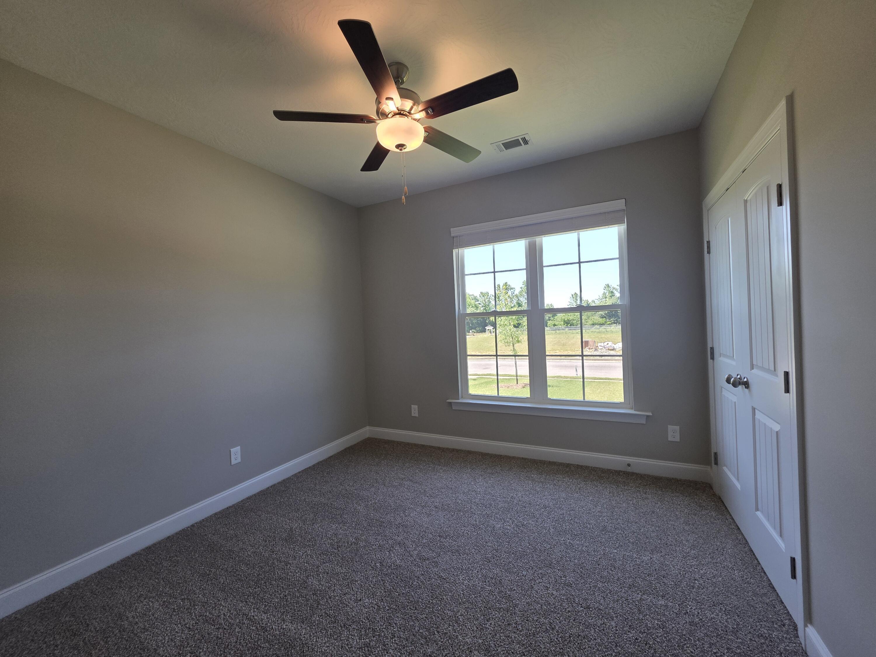 1037 Berkley Court Property Photo 20
