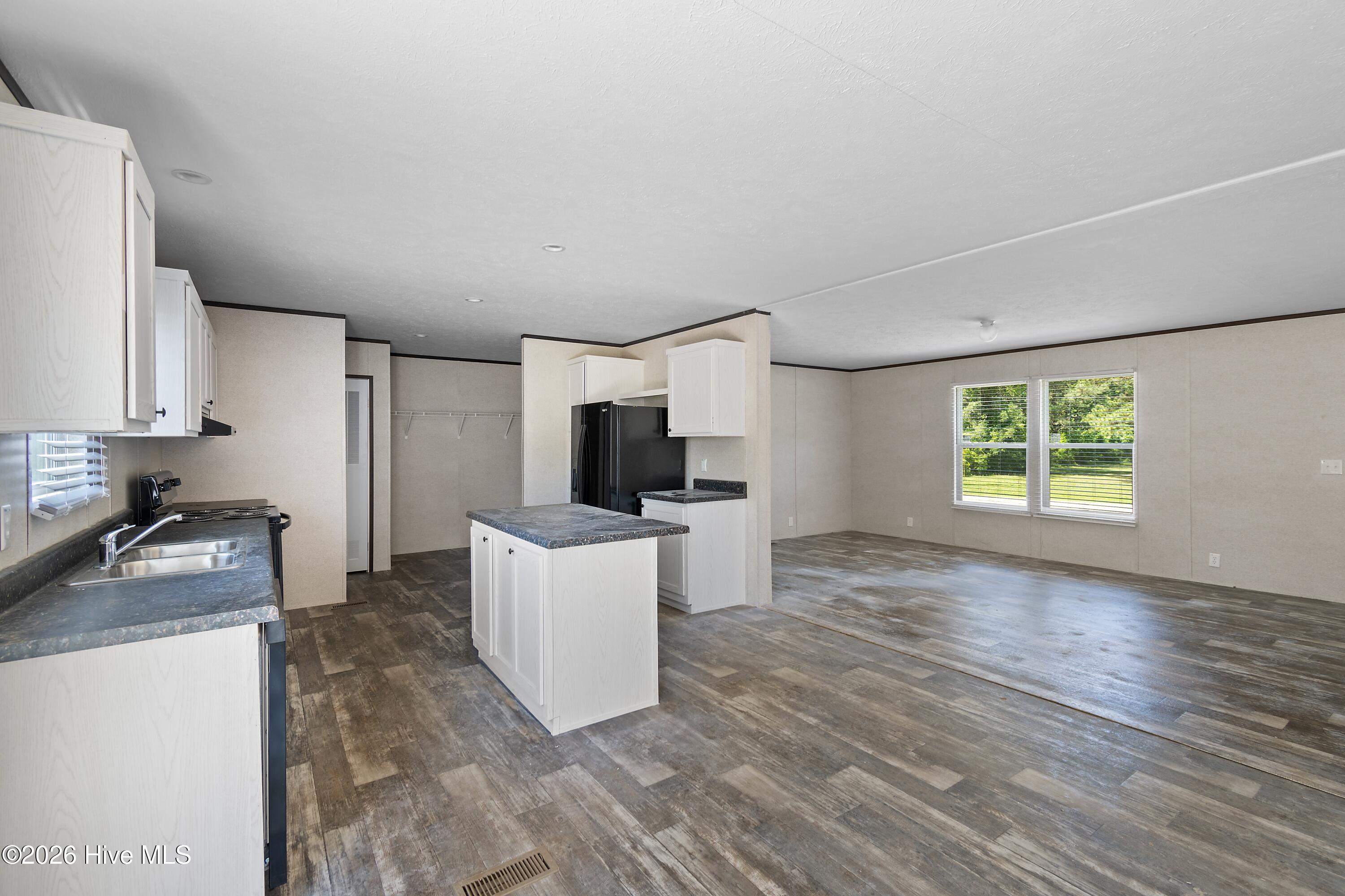 490 Orchard Lane Se Property Photo 12
