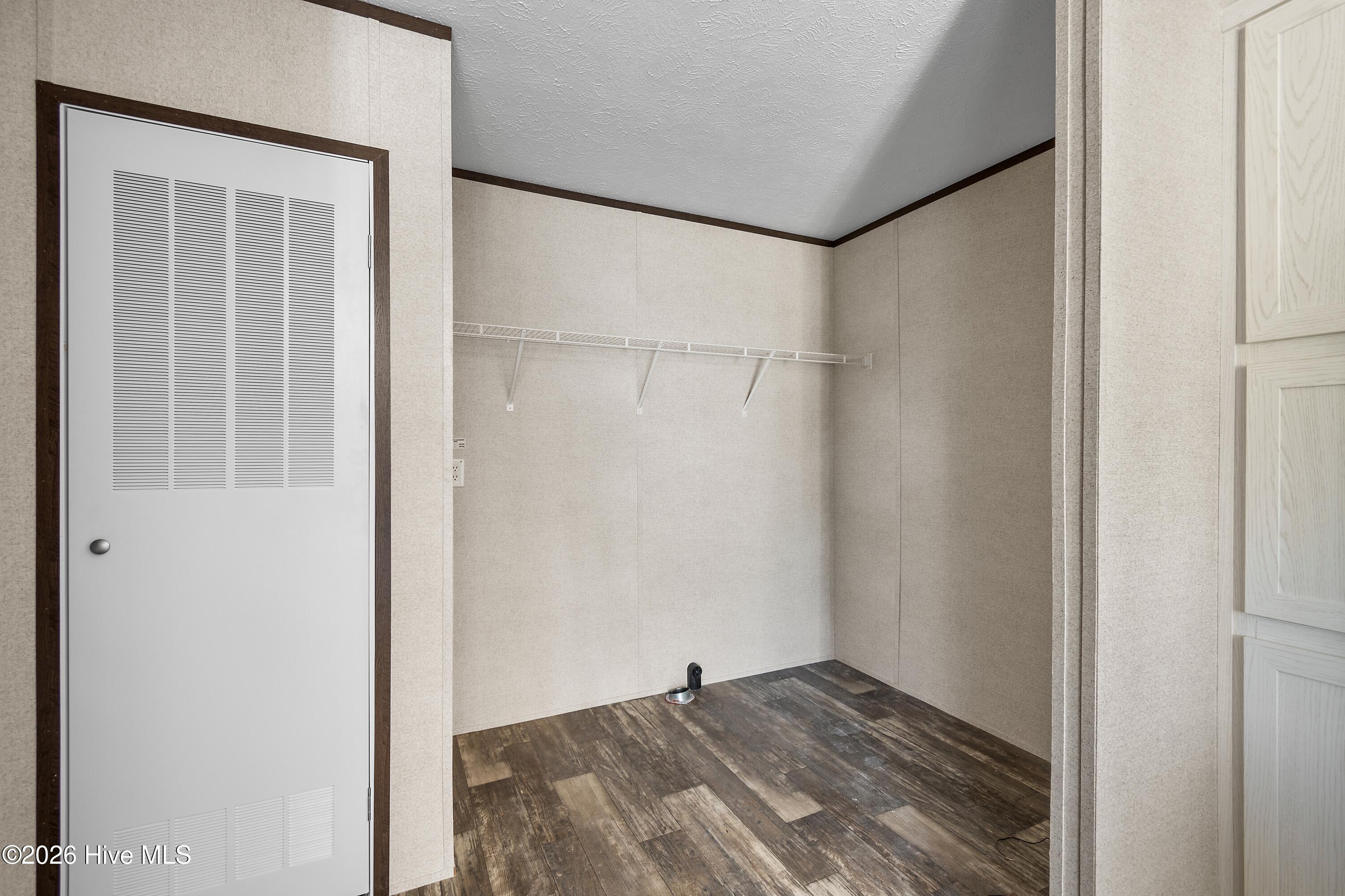 490 Orchard Lane Se Property Photo 16