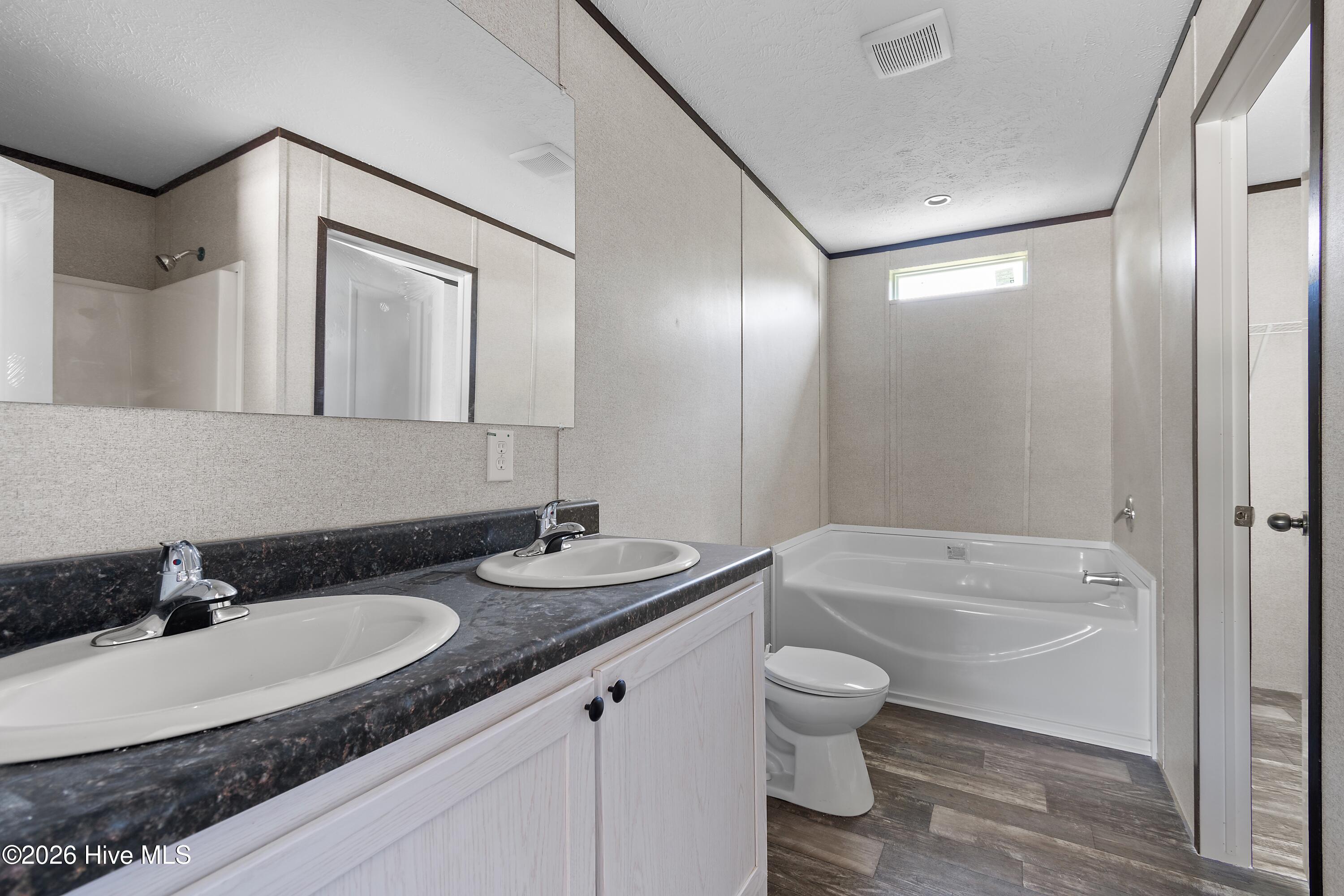 490 Orchard Lane Se Property Photo 22
