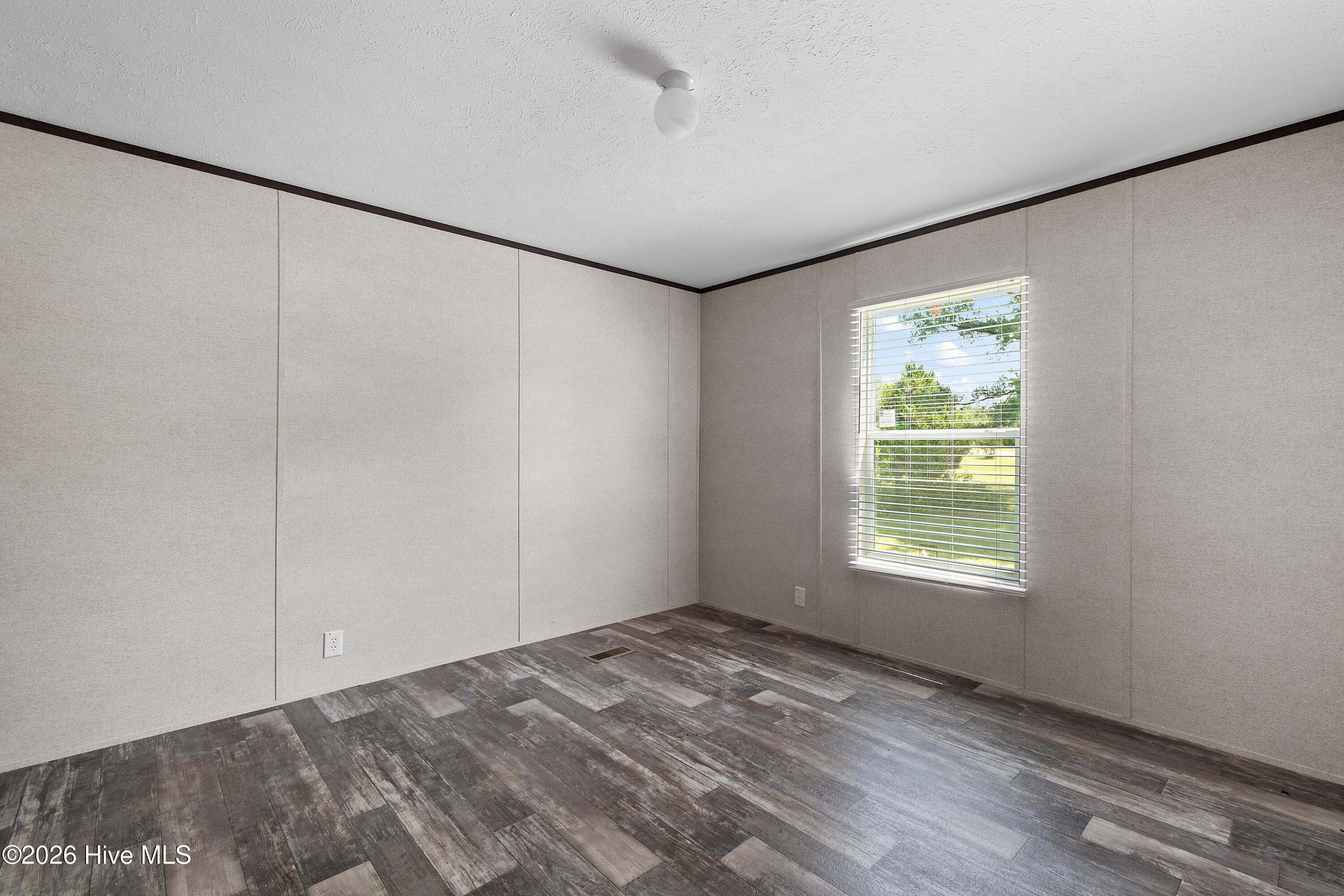 490 Orchard Lane Se Property Photo 23
