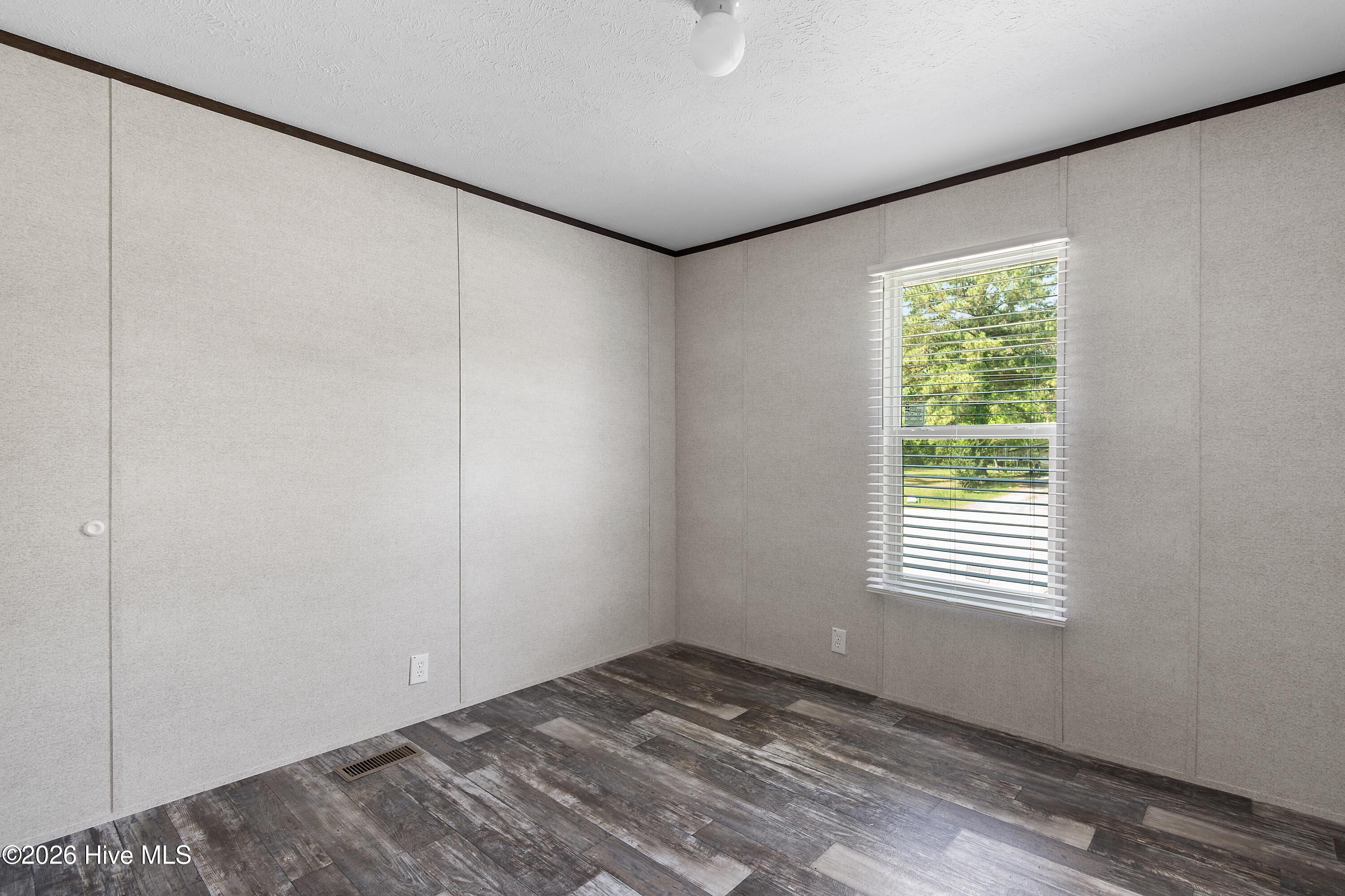 490 Orchard Lane Se Property Photo 28