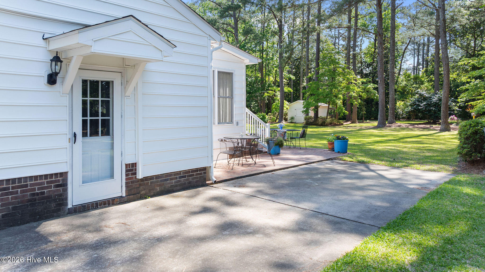 1925 Pinemont Circle Property Photo 6