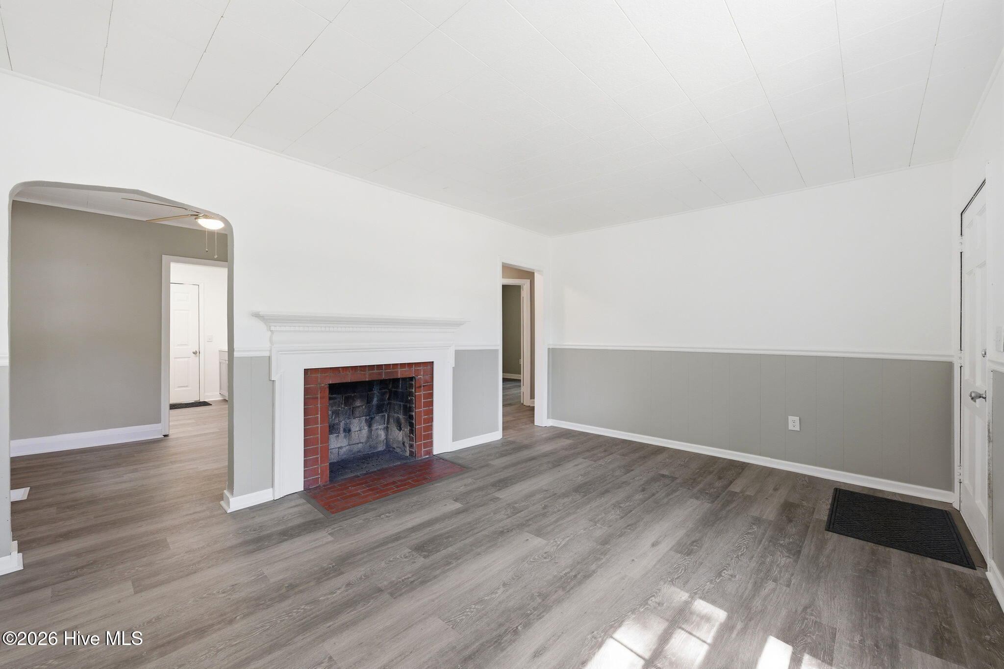 1610 Queen Anne Lane Property Photo 5