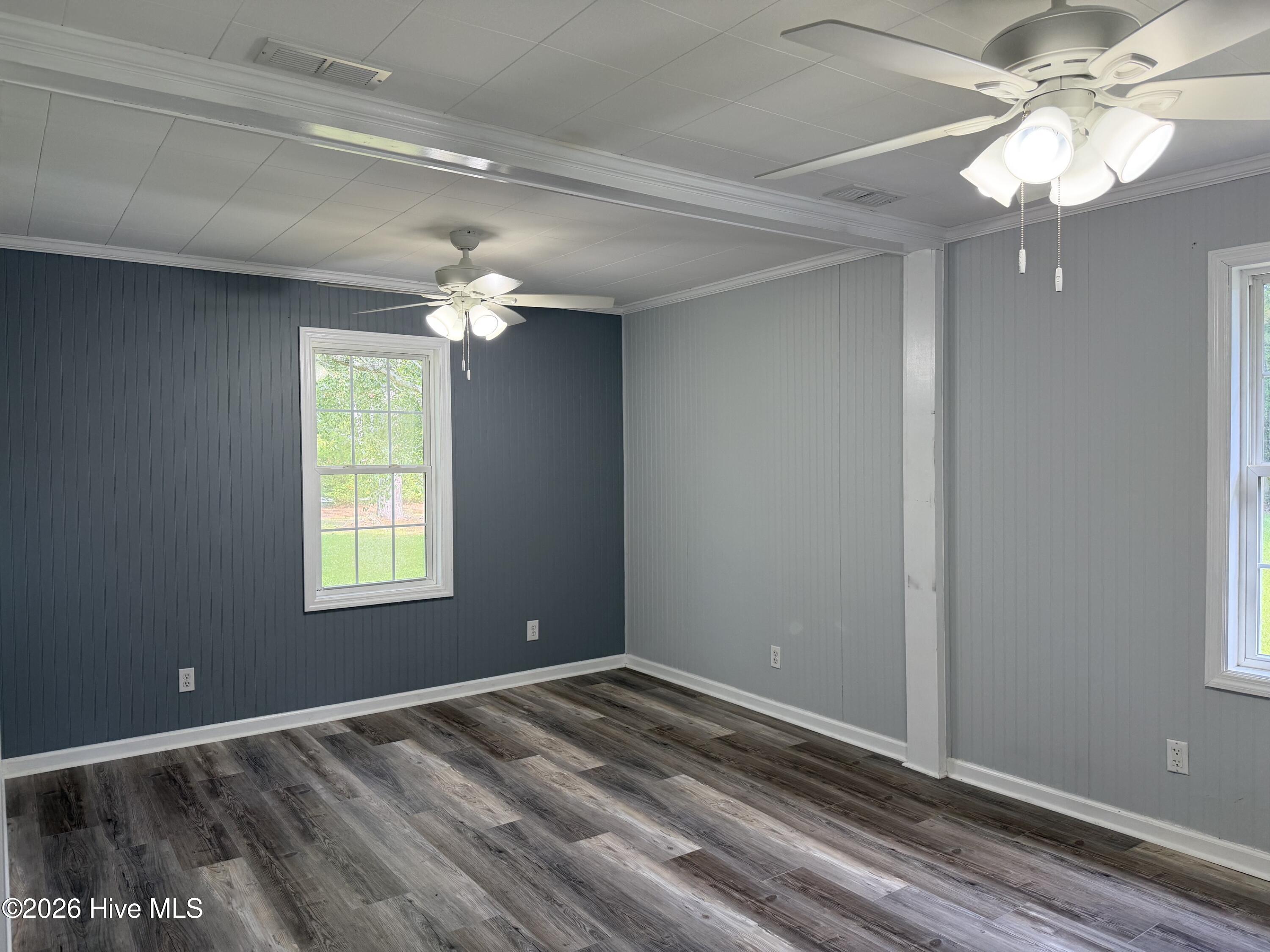 189 Seashore Drive Property Photo 7