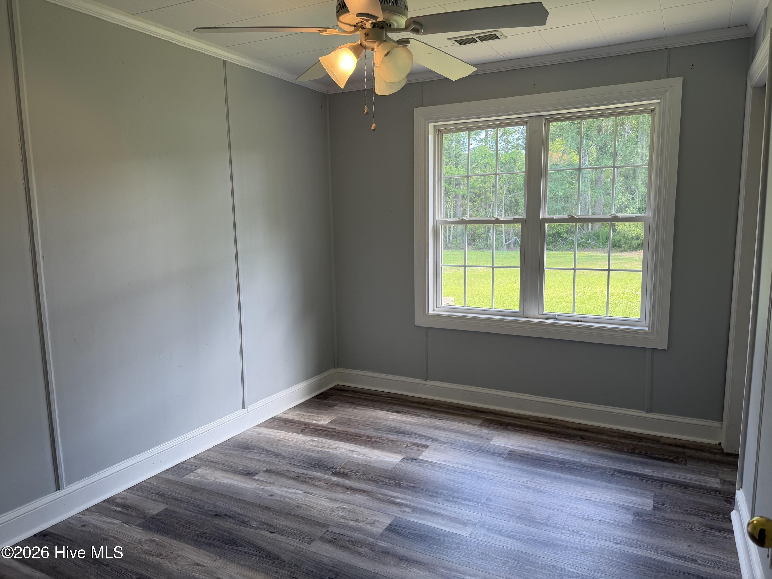 189 Seashore Drive Property Photo 10
