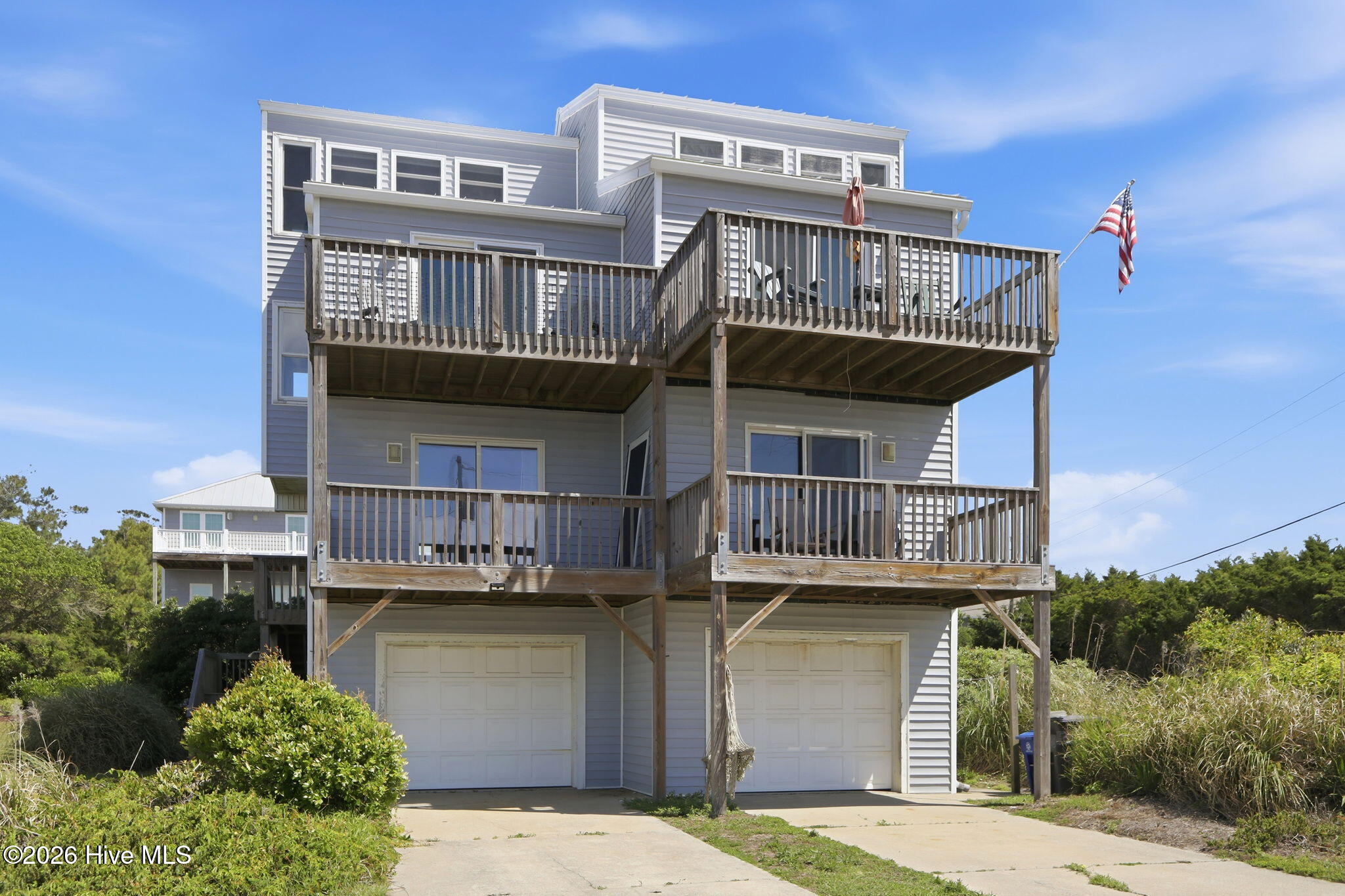 8710 Ocean View Drive E & W Property Photo 1