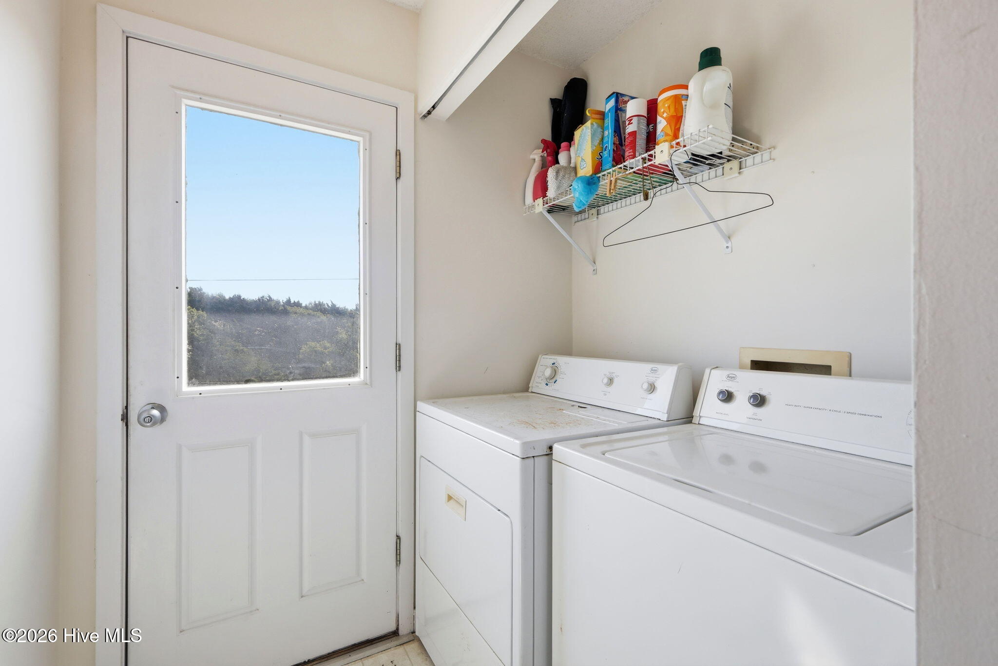 8710 Ocean View Drive E & W Property Photo 11