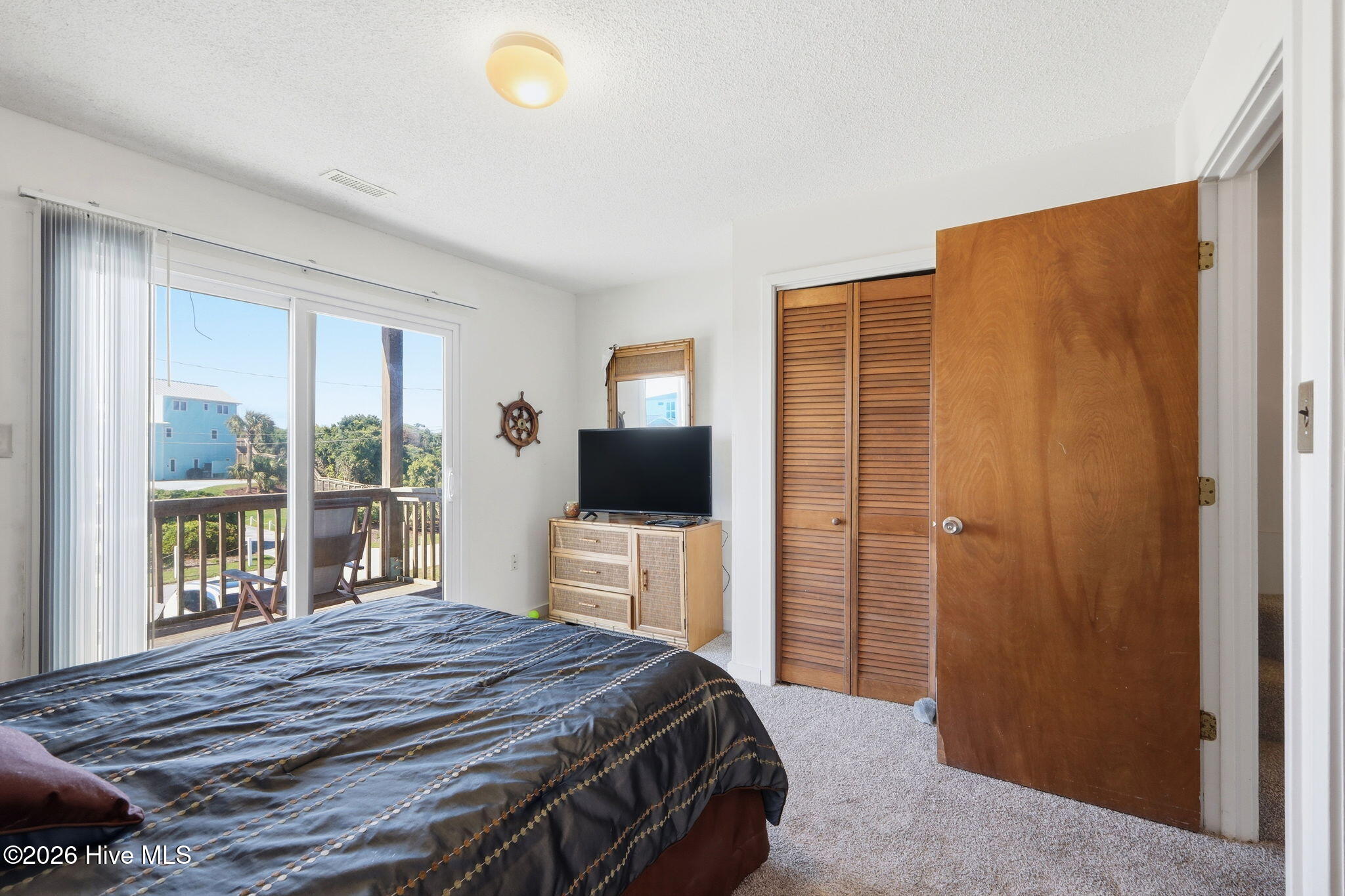 8710 Ocean View Drive E & W Property Photo 12