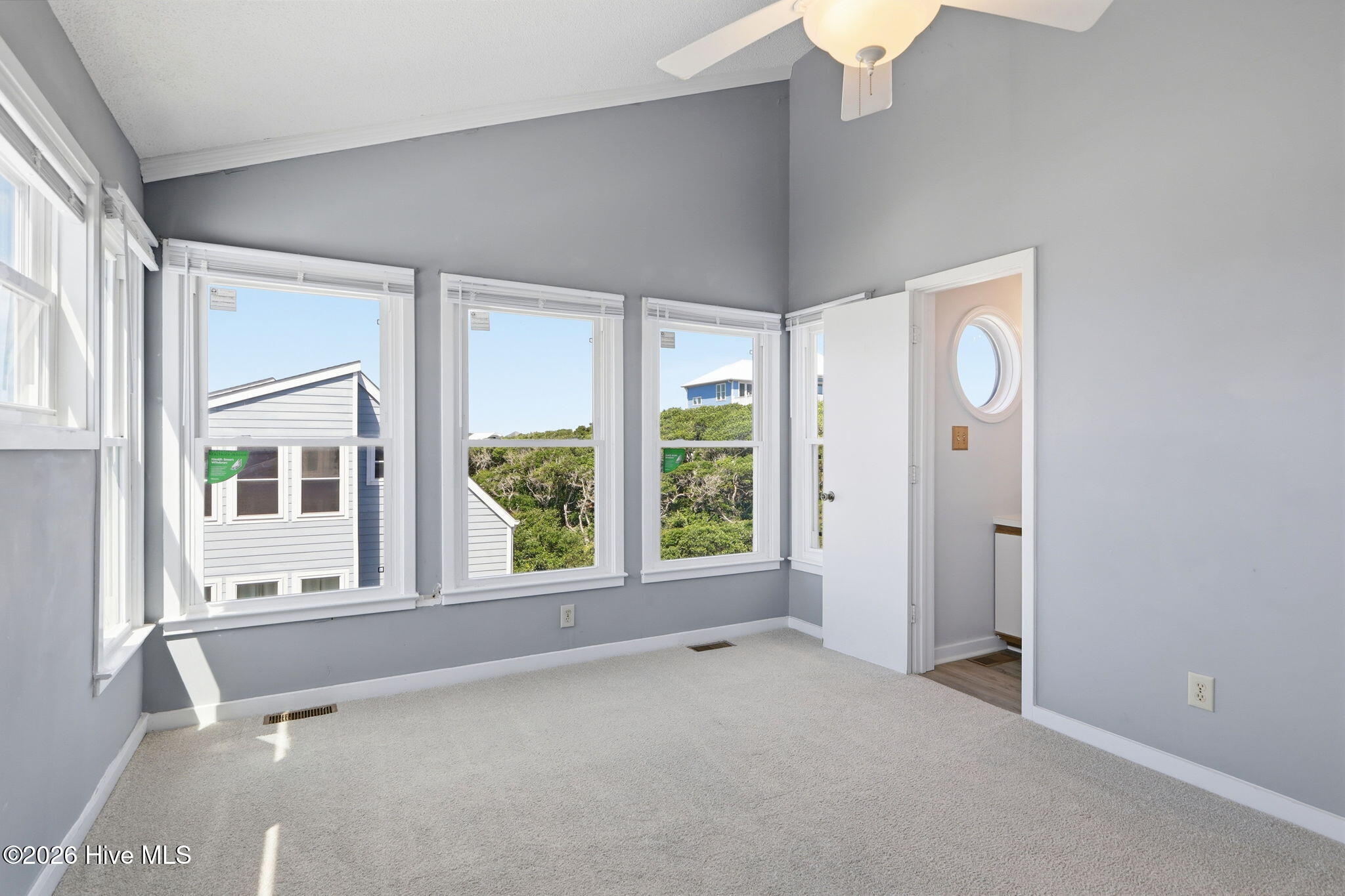 8710 Ocean View Drive E & W Property Photo 42