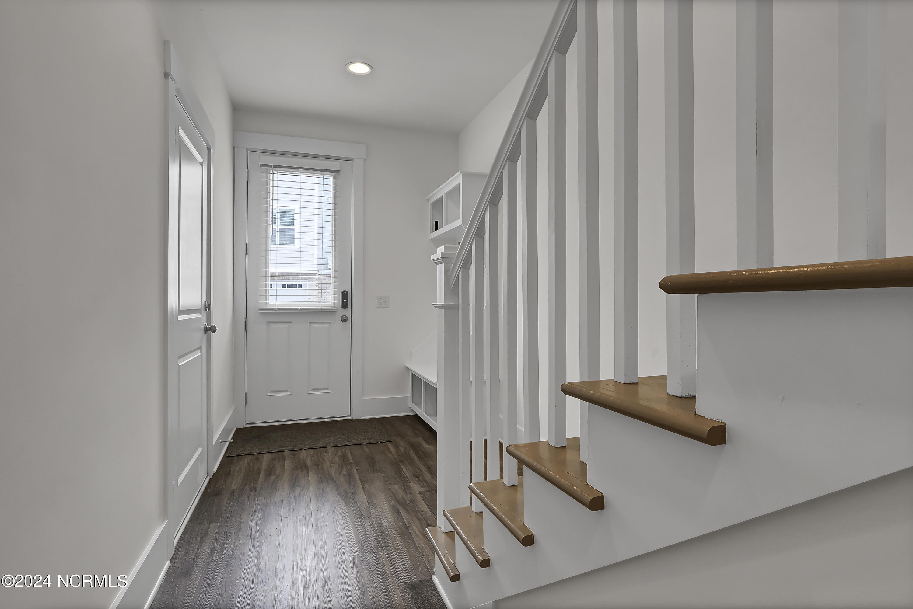 1808 Bungalow Row Property Photo 3