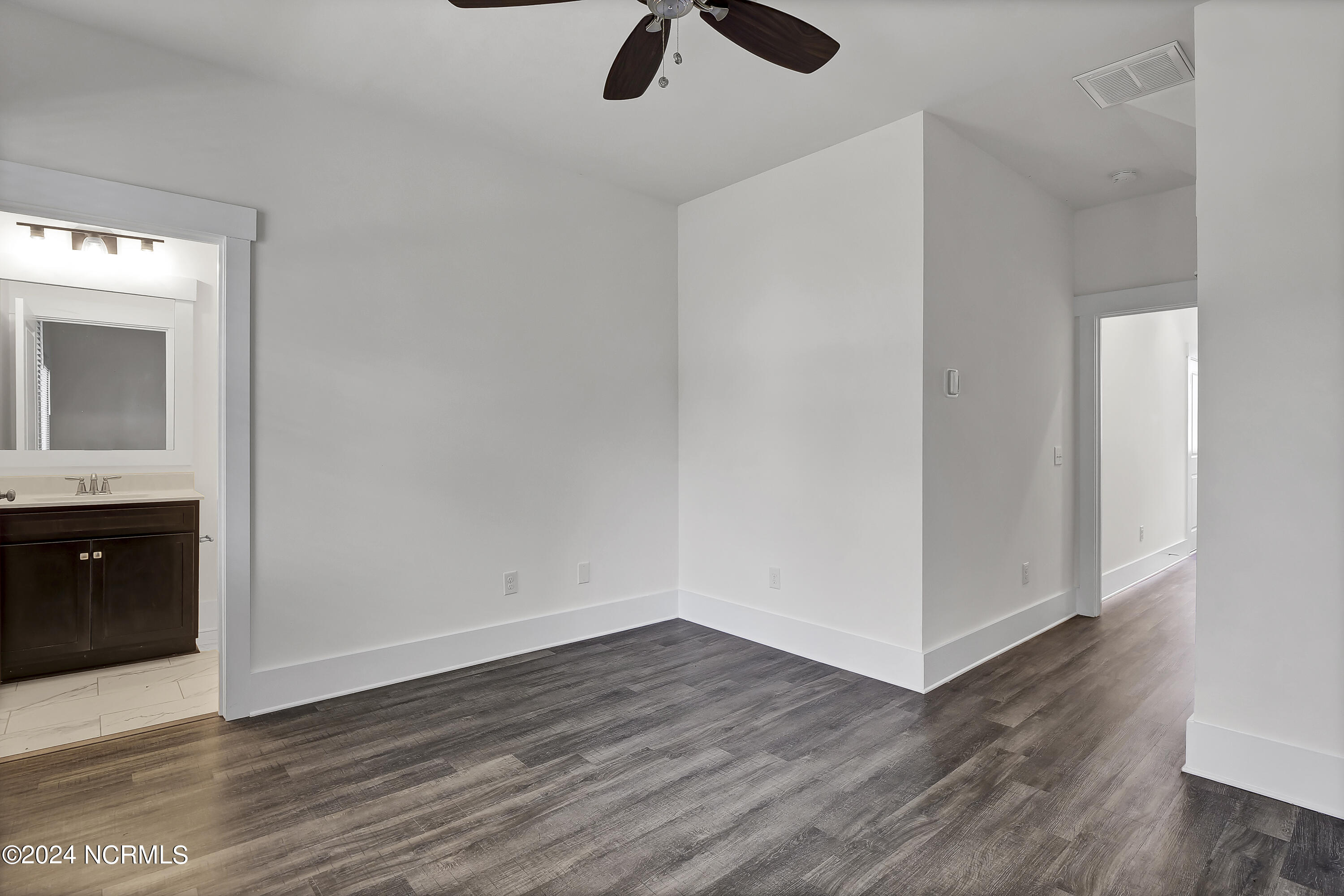 1808 Bungalow Row Property Photo 5
