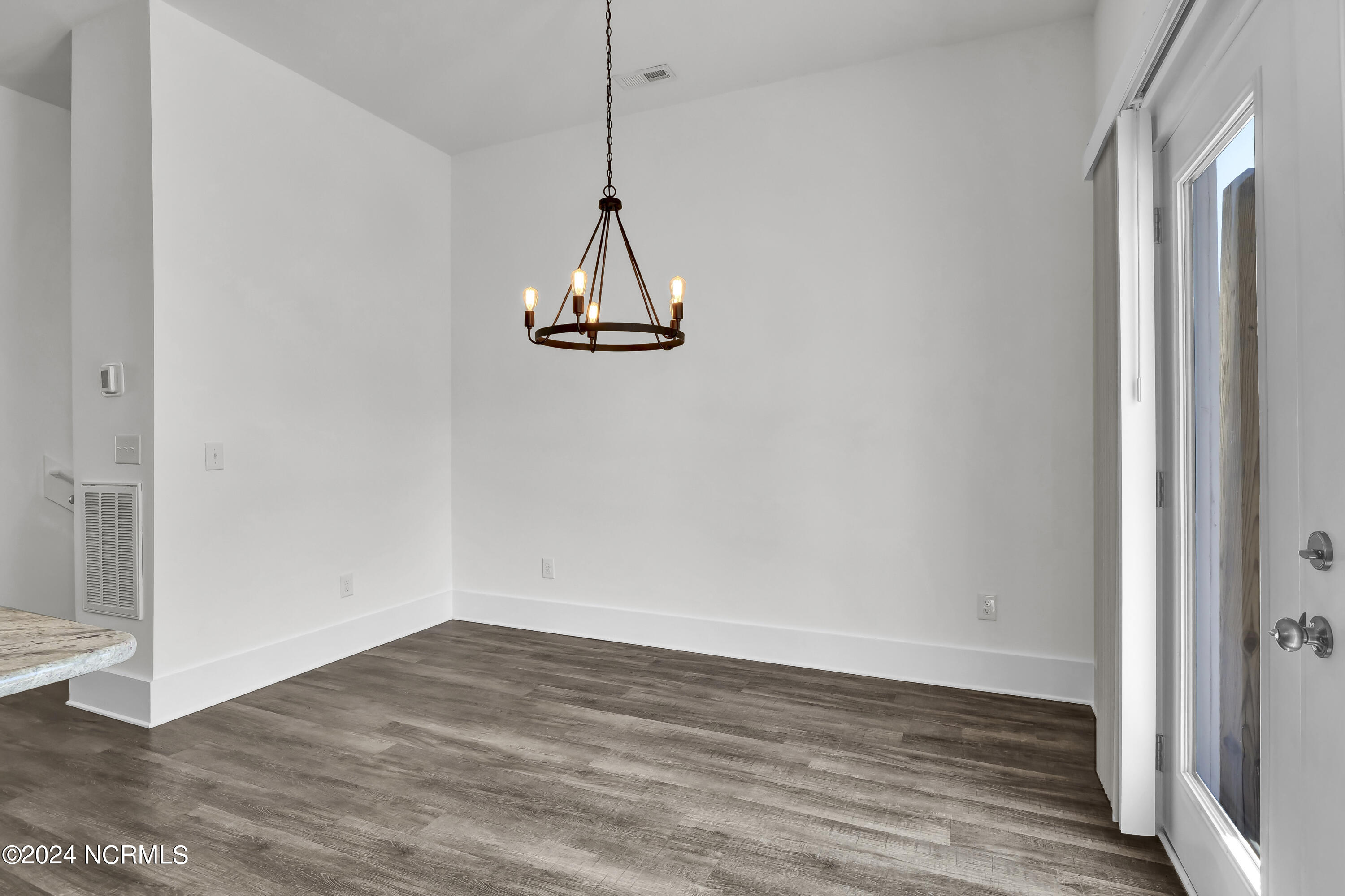 1808 Bungalow Row Property Photo 12