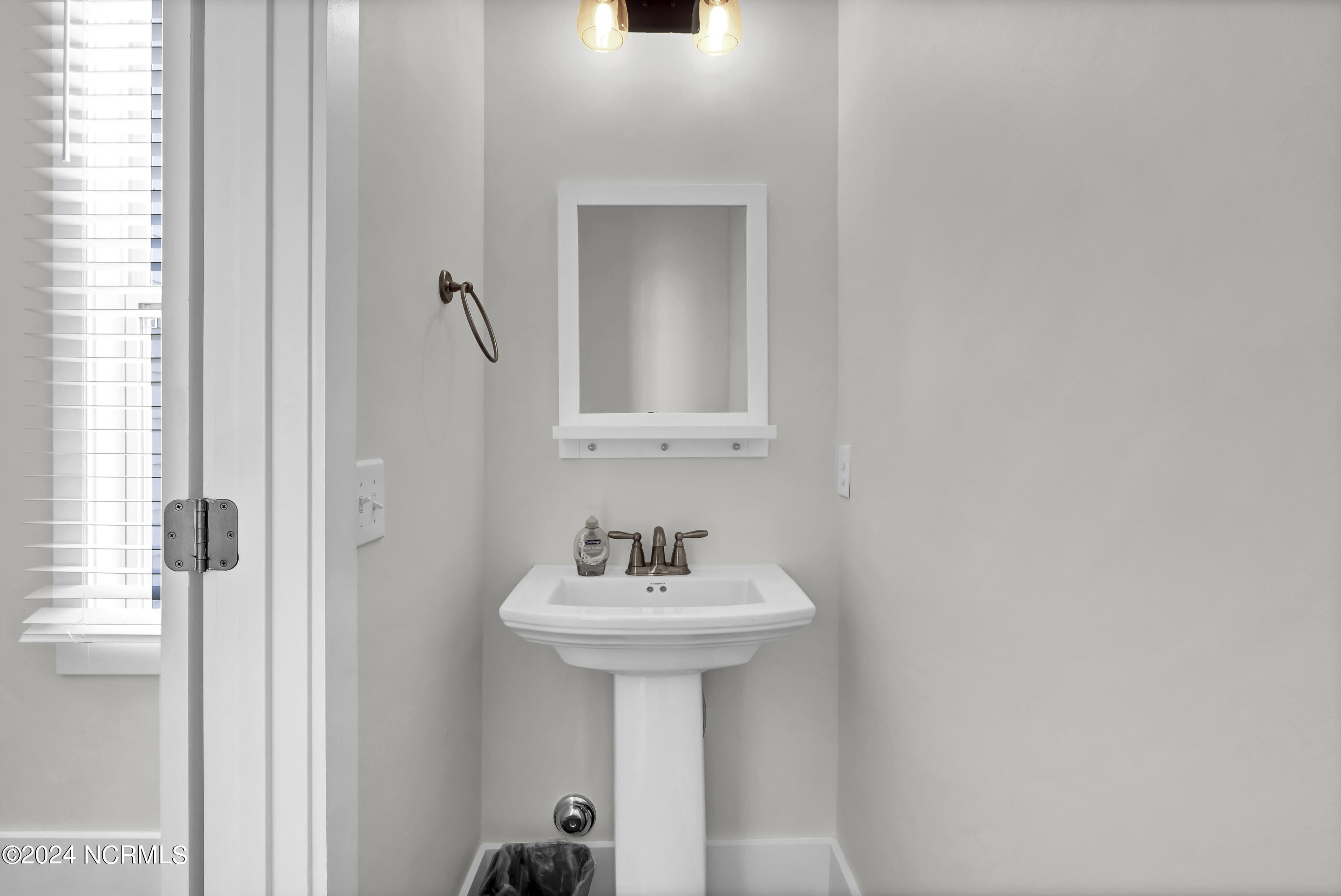 1808 Bungalow Row Property Photo 18