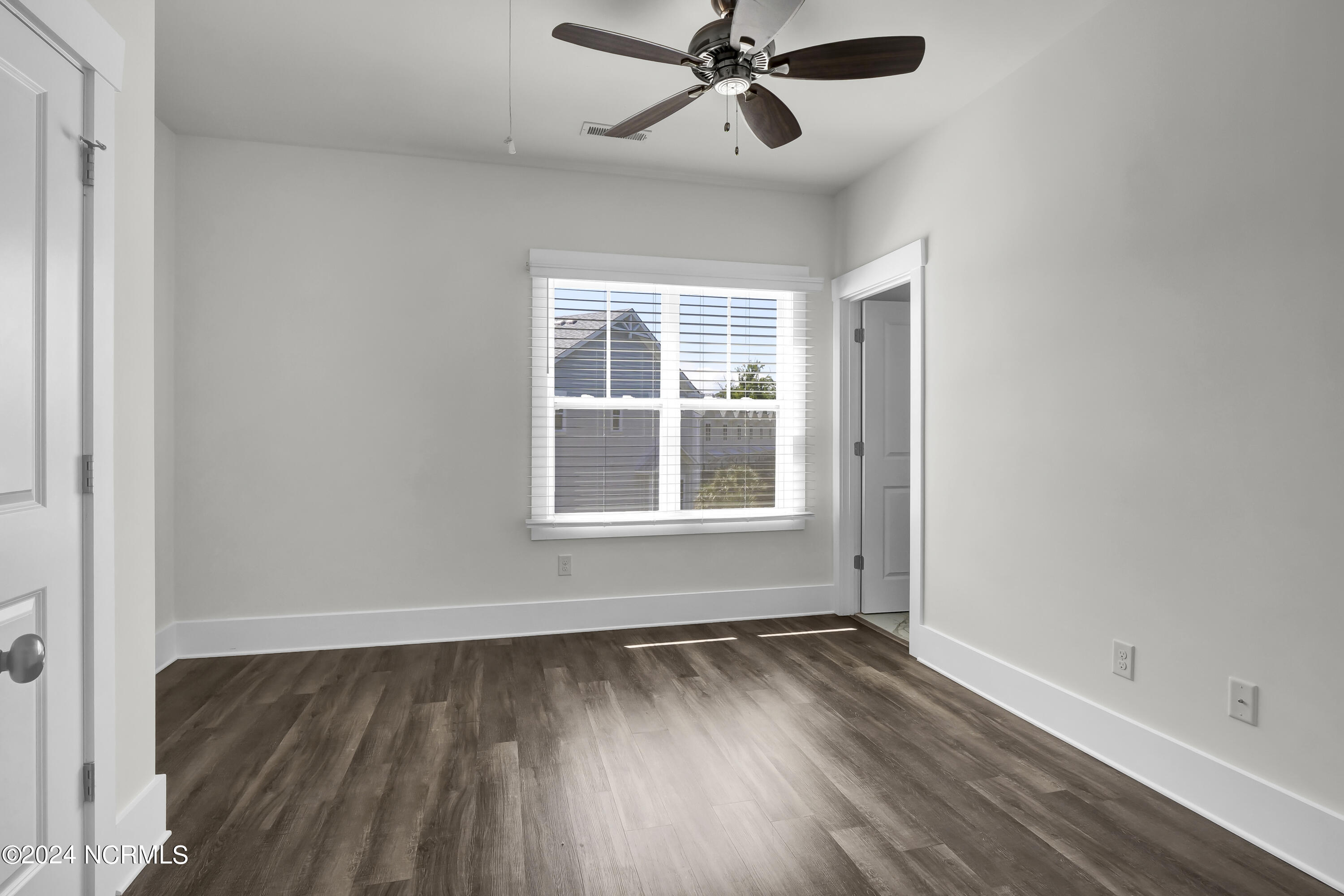 1808 Bungalow Row Property Photo 20