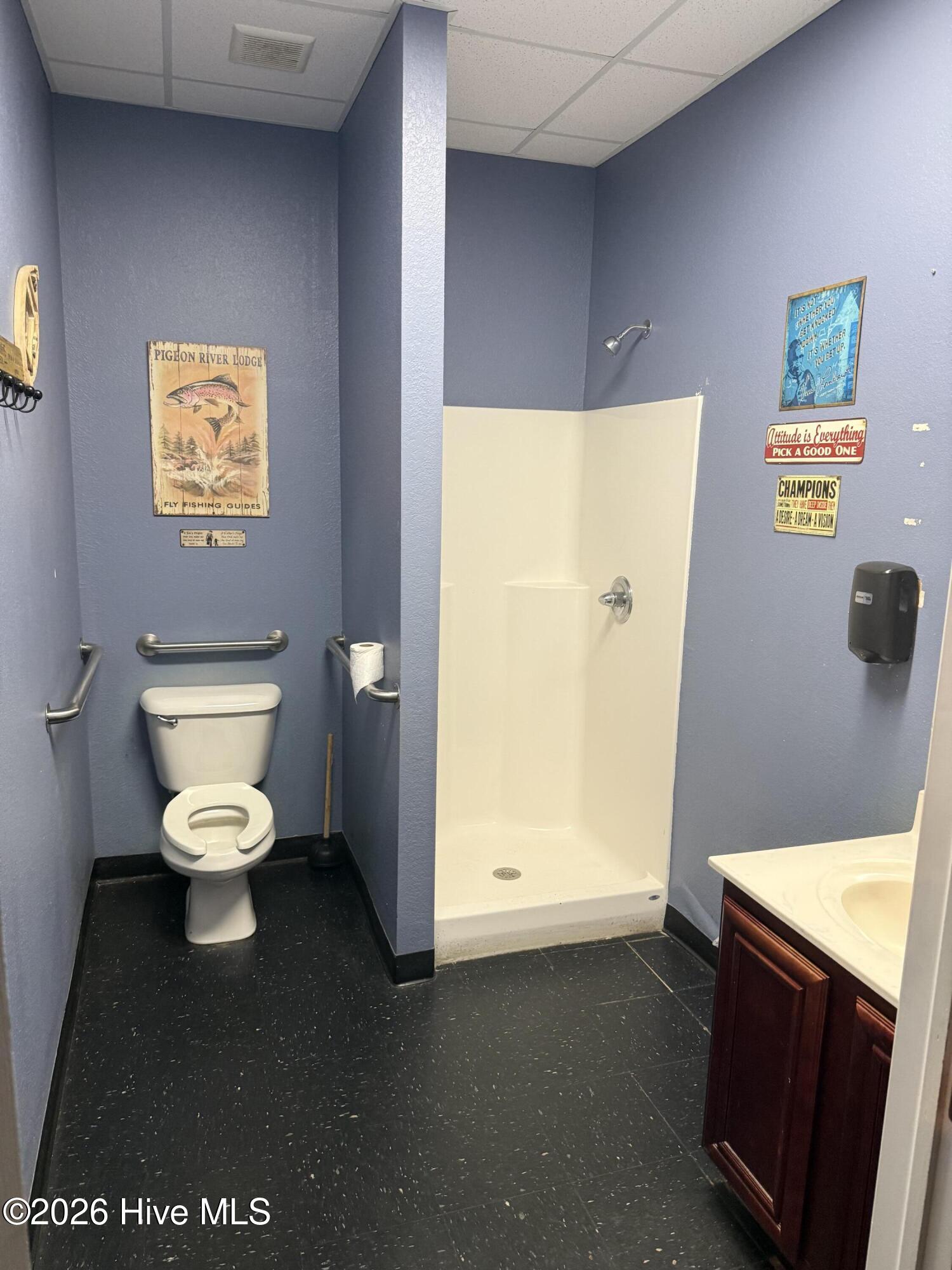 100 Berry Street Property Photo 18