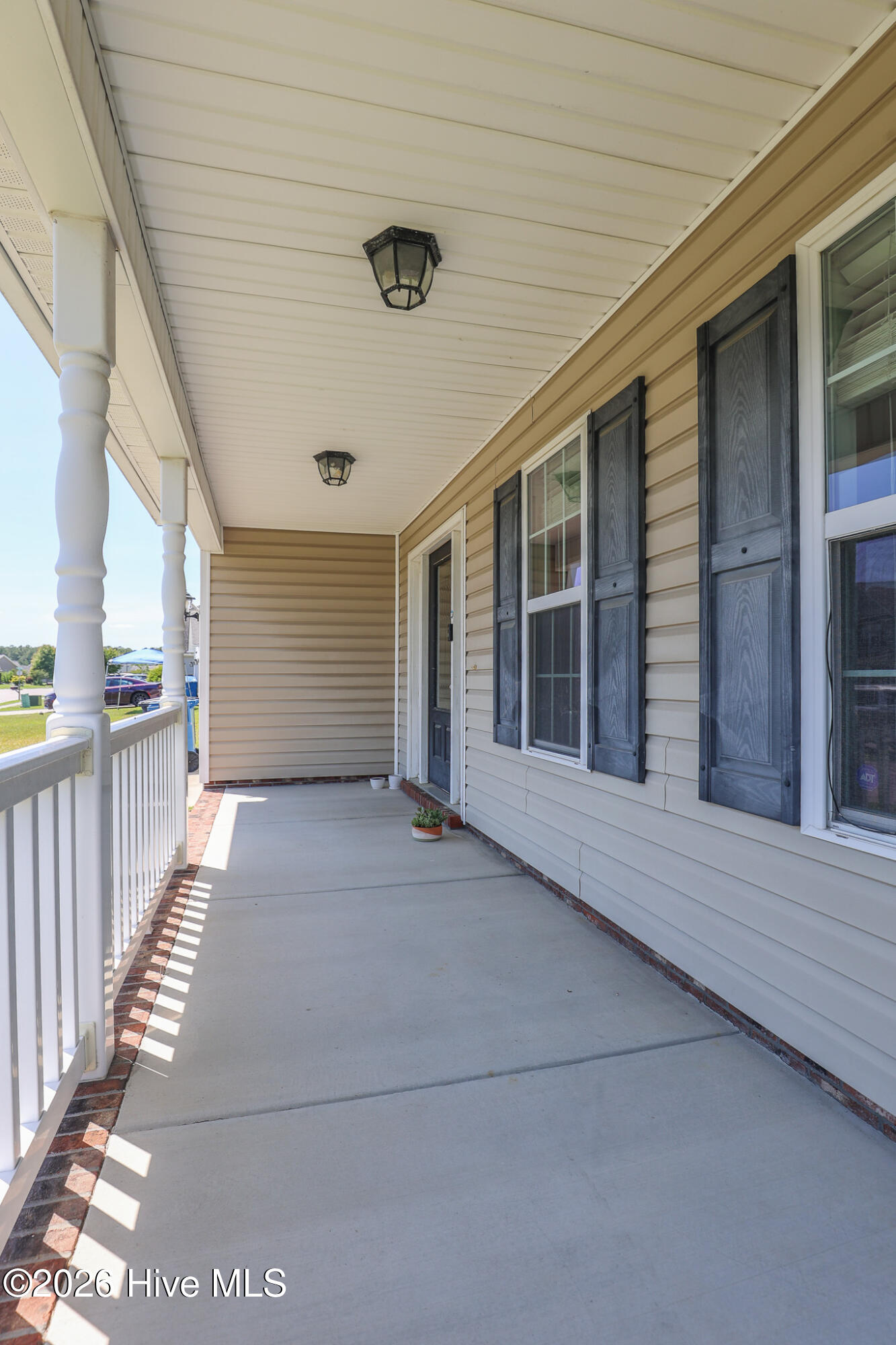 207 Willoughby Lane Property Photo 4