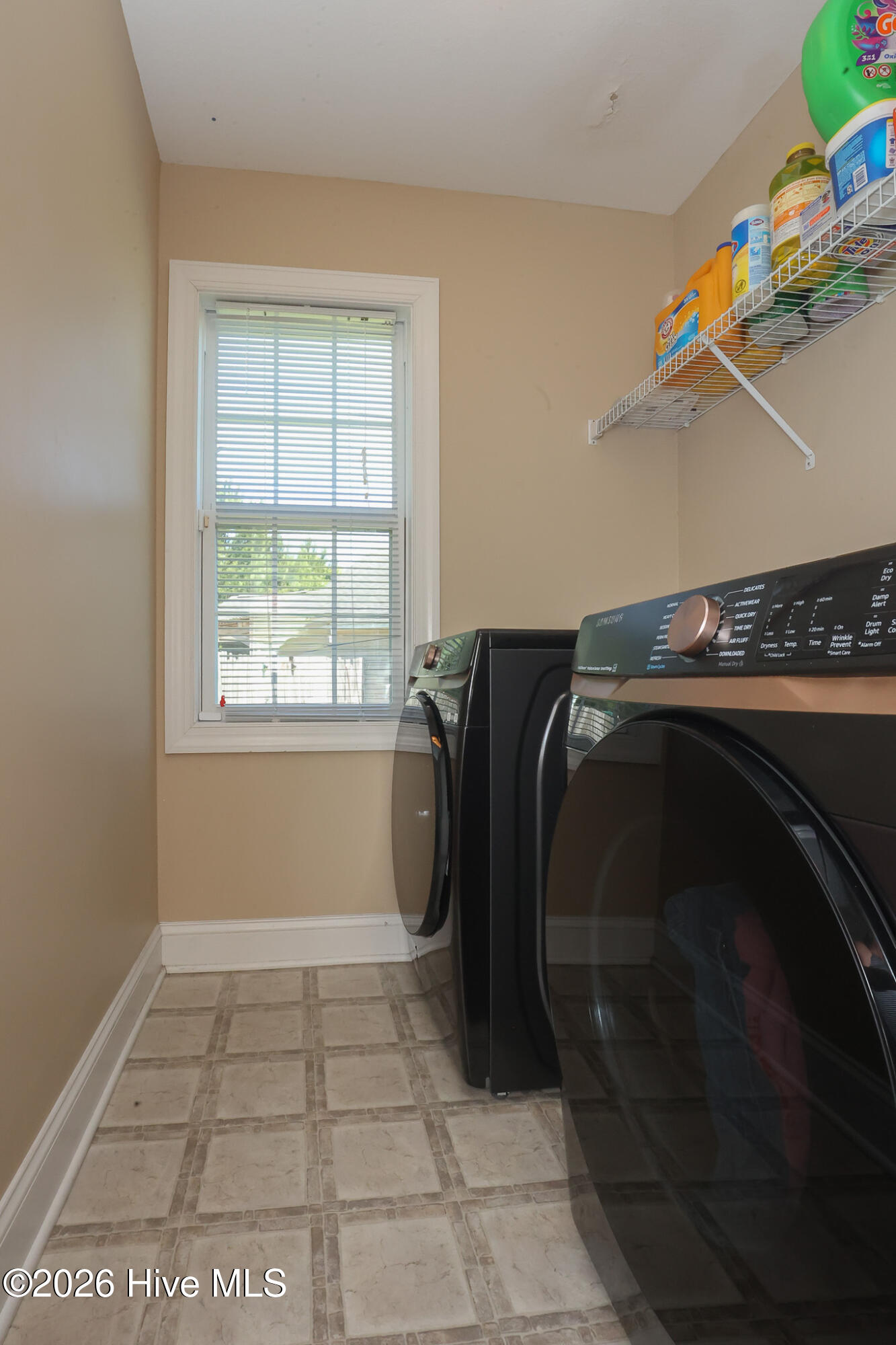207 Willoughby Lane Property Photo 10