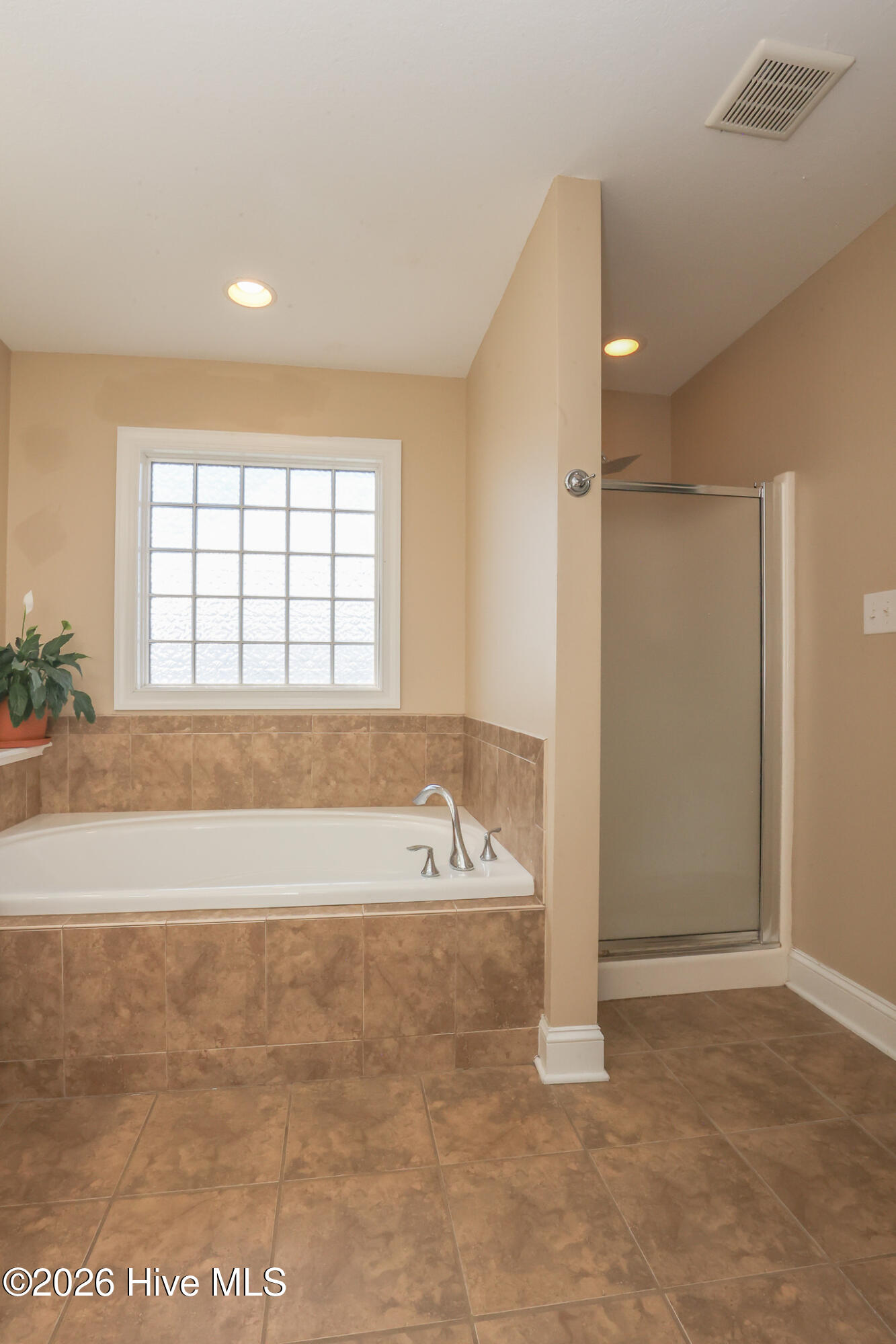 207 Willoughby Lane Property Photo 21