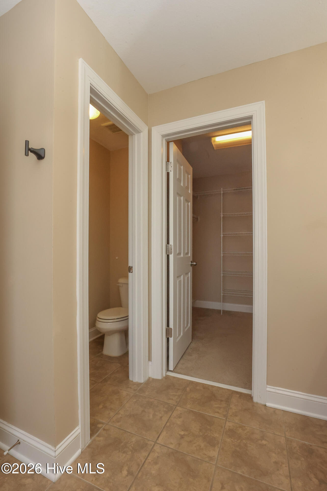 207 Willoughby Lane Property Photo 22